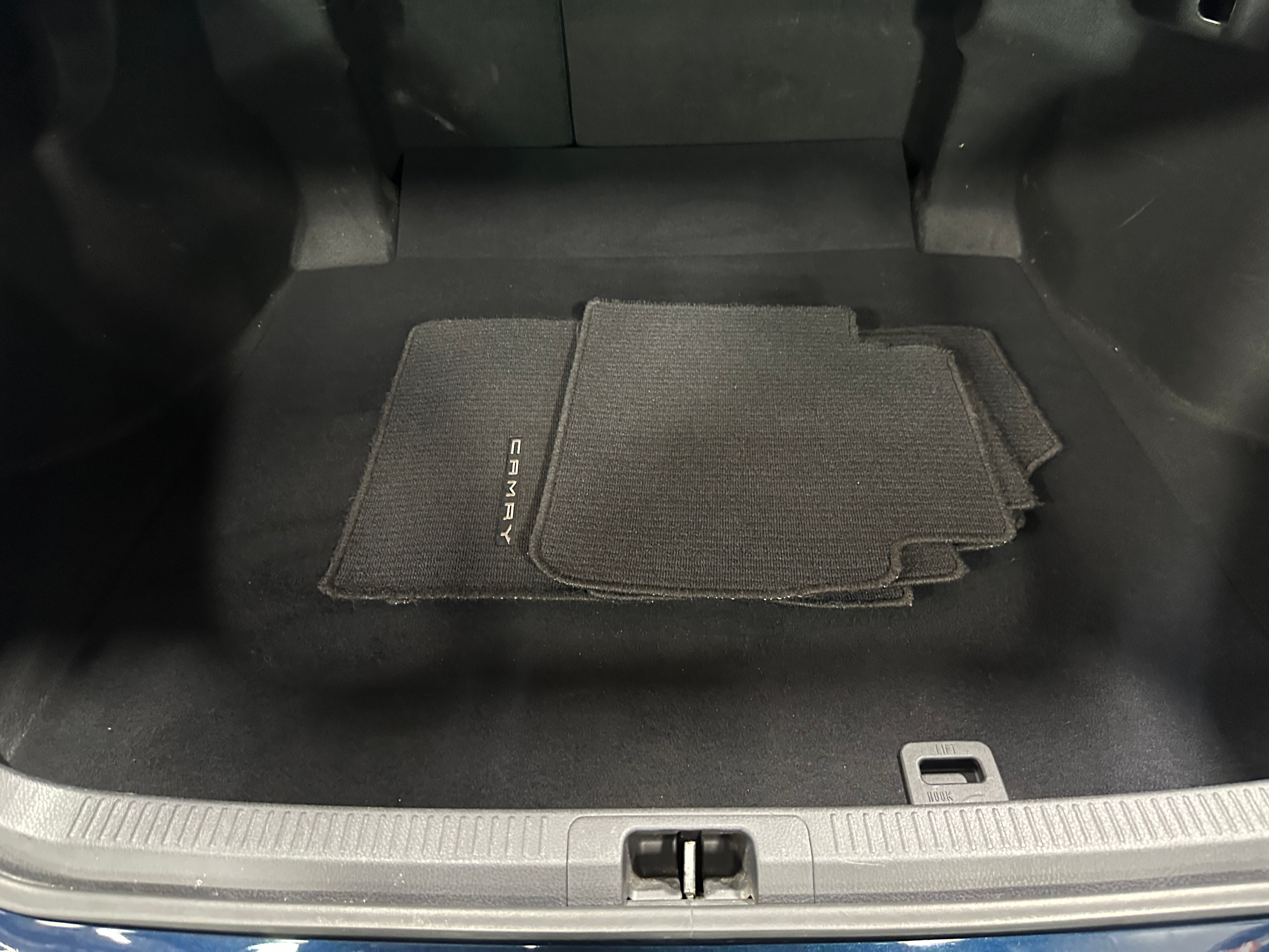 2018 Toyota Camry LE 7