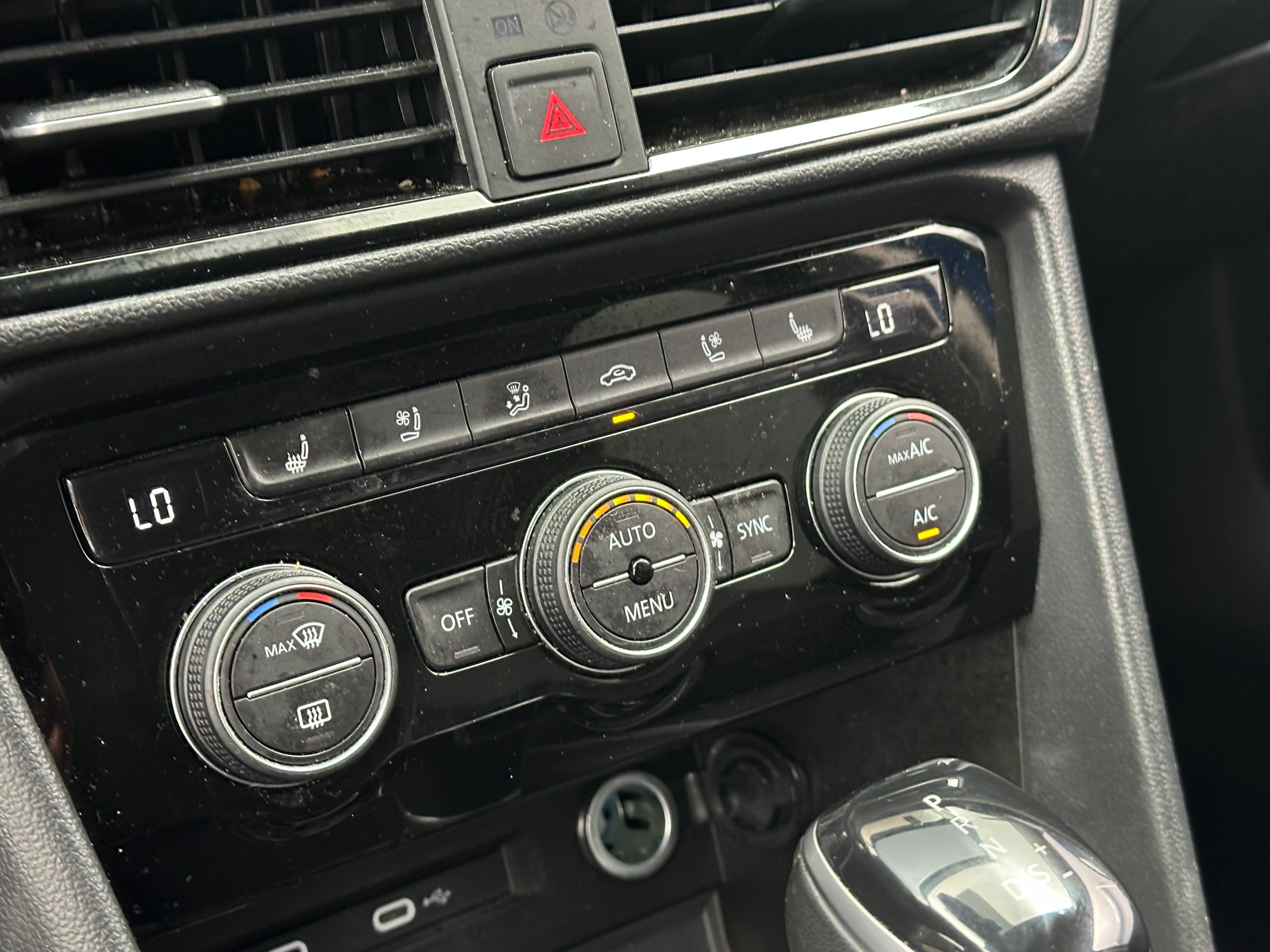 2022 Volkswagen Taos SEL 3