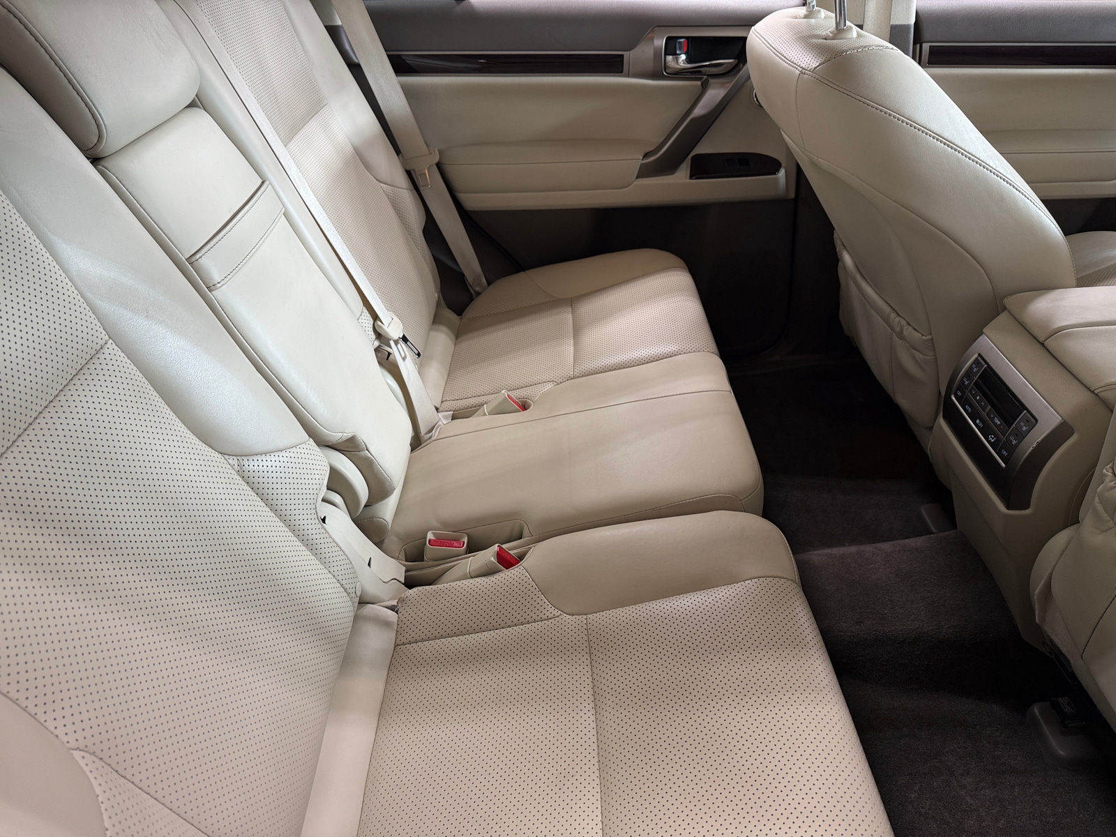 Thumbnail: 2015 Lexus GX - 5