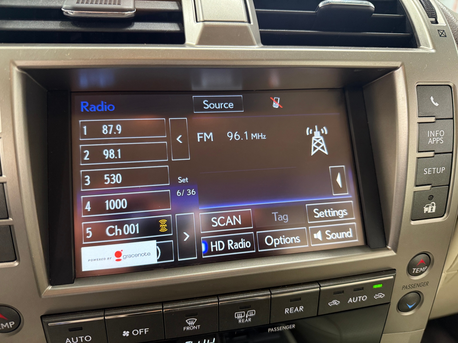 Thumbnail: 2015 Lexus GX - 3