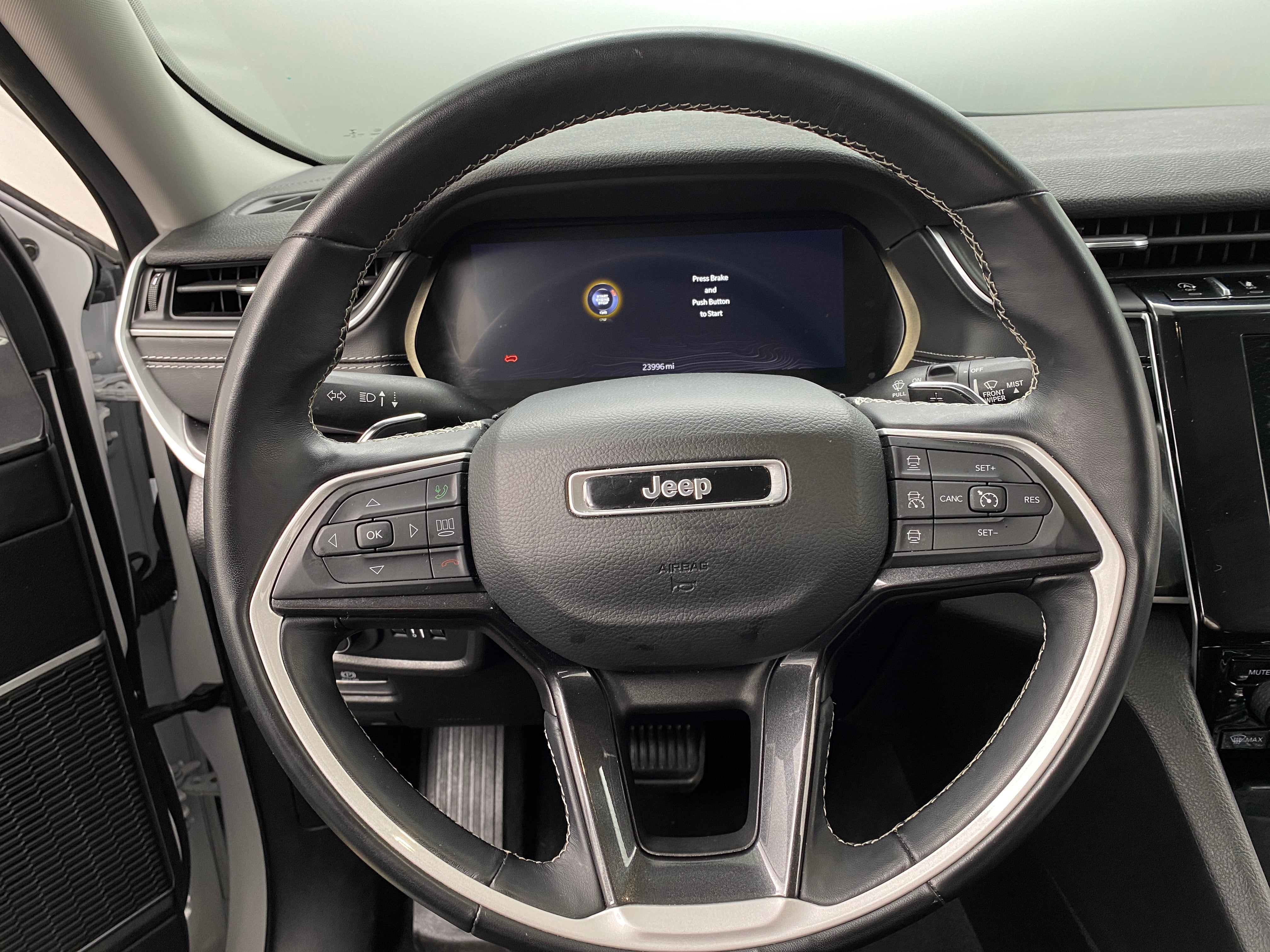2022 Jeep Grand Cherokee Laredo 5