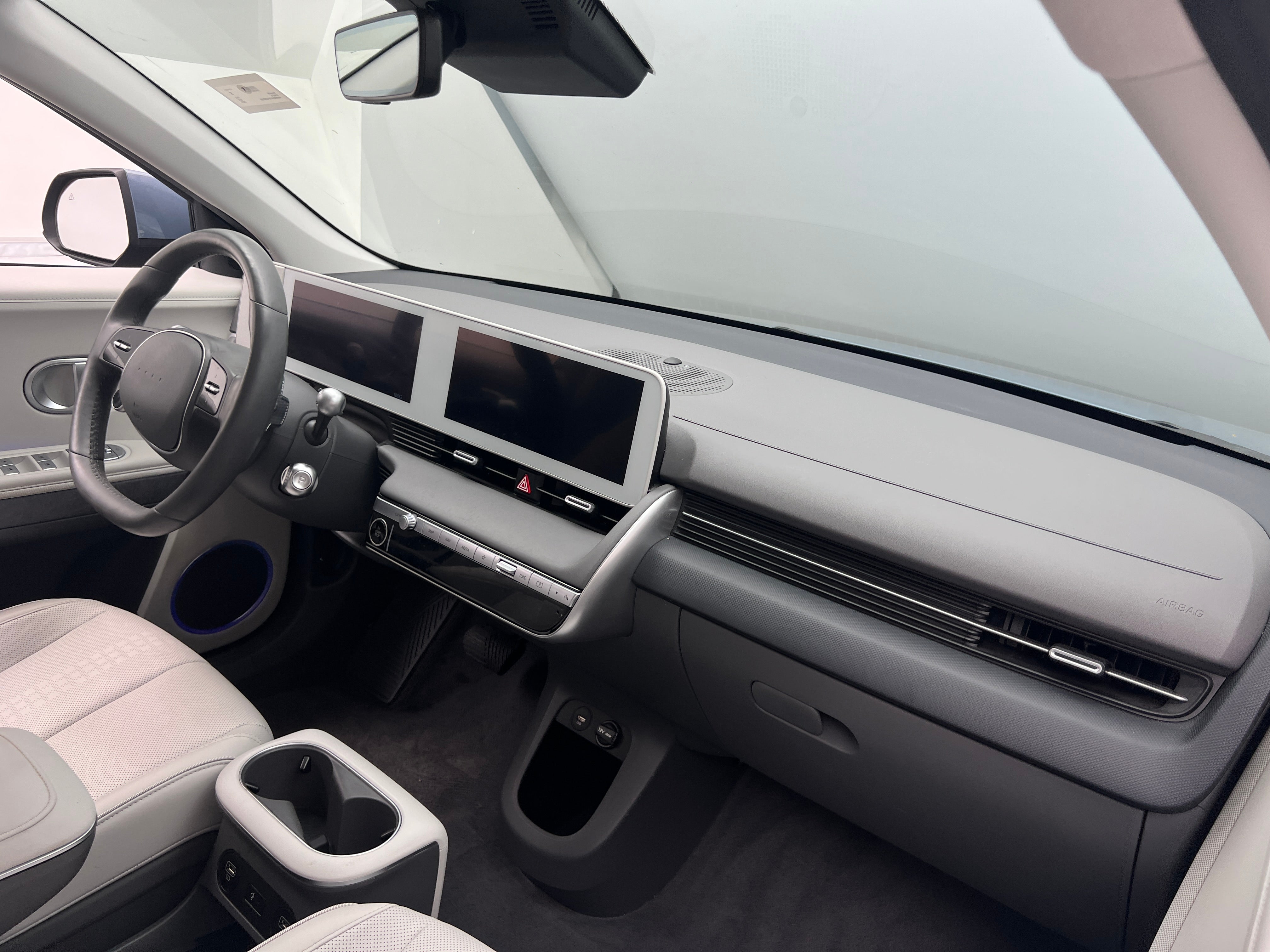 Thumbnail: 2023 Hyundai Ioniq 5 - 3