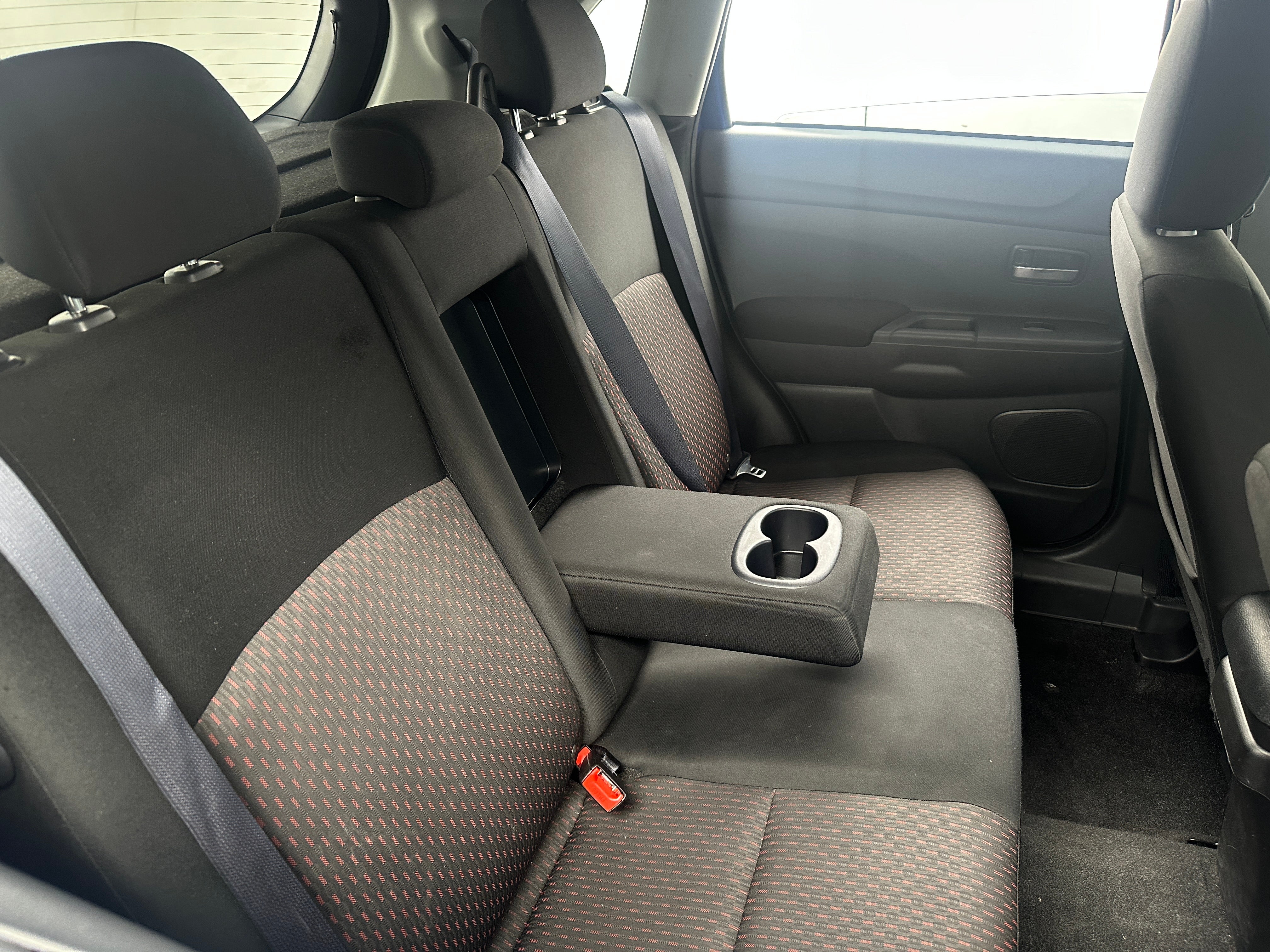 2019 Mitsubishi Outlander Sport LE 6