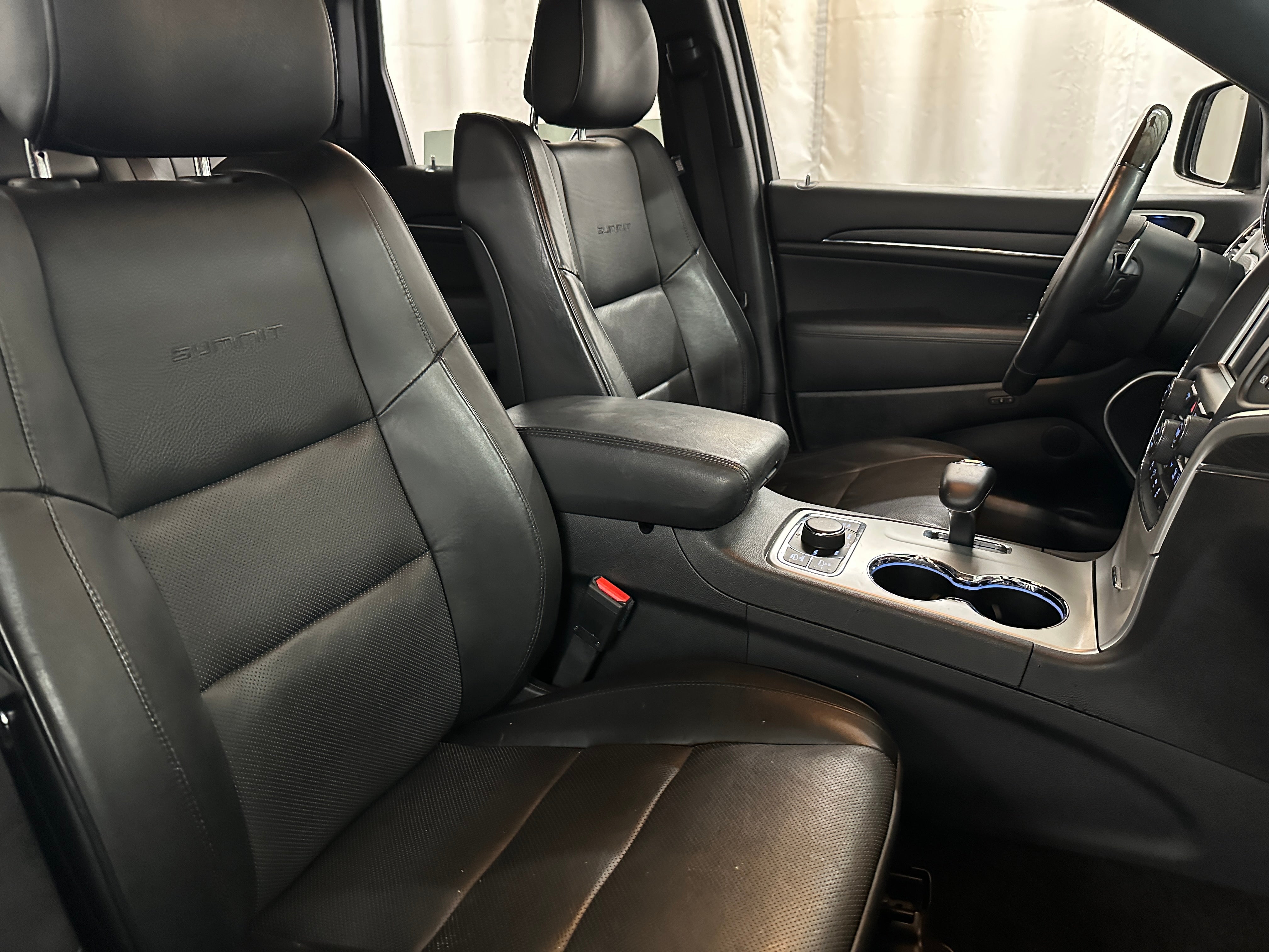 2014 Jeep Grand Cherokee Summit 2