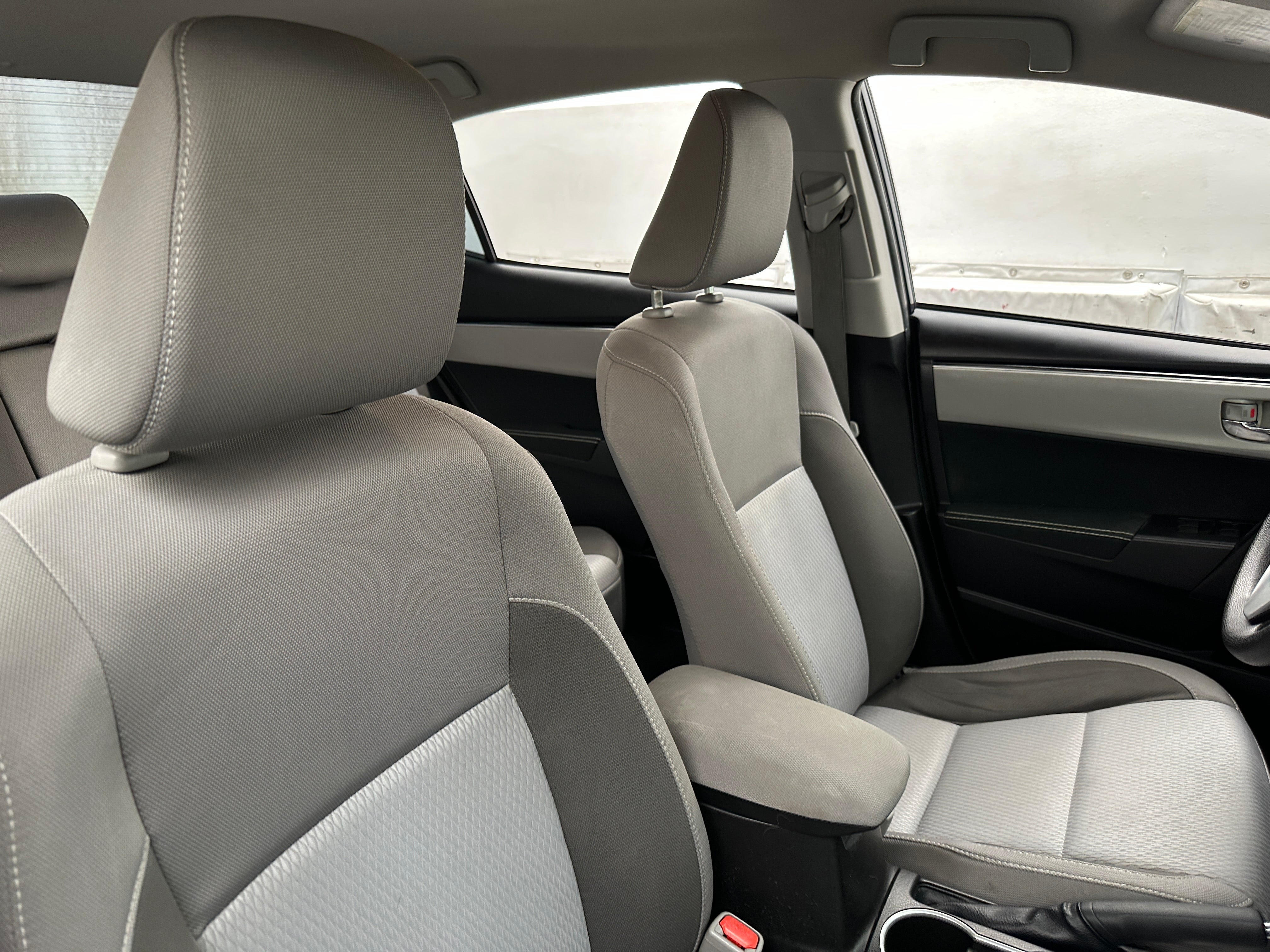 2017 Toyota Corolla LE 2