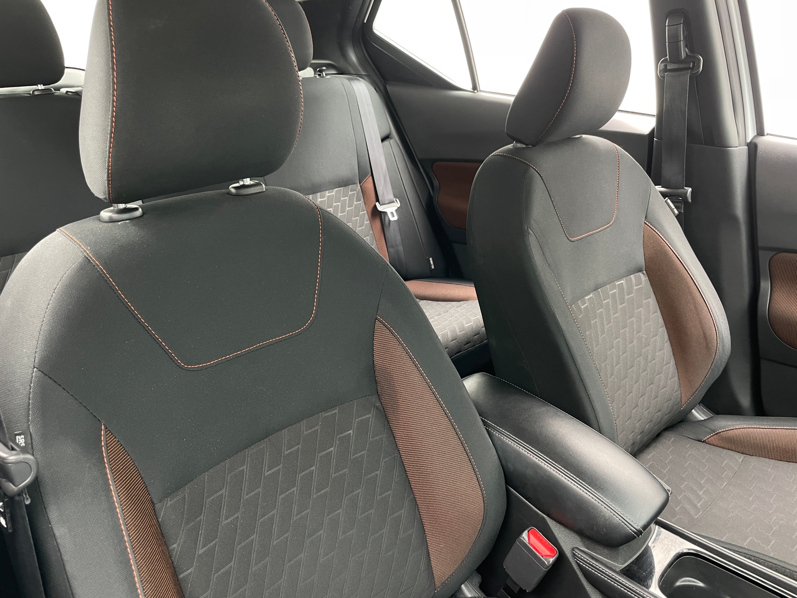 Thumbnail: 2023 Nissan Kicks - 2