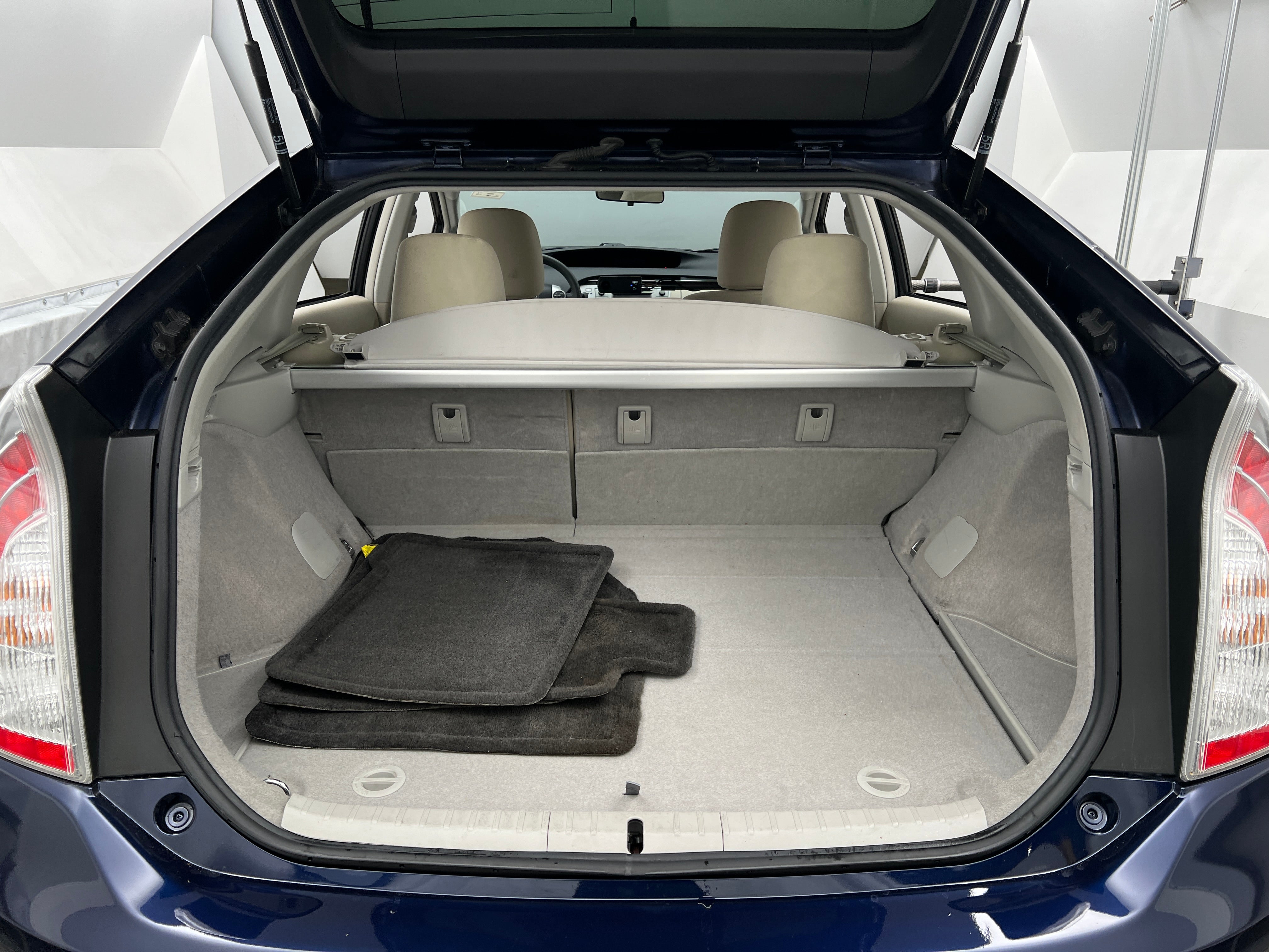 2015 Toyota Prius Three 7