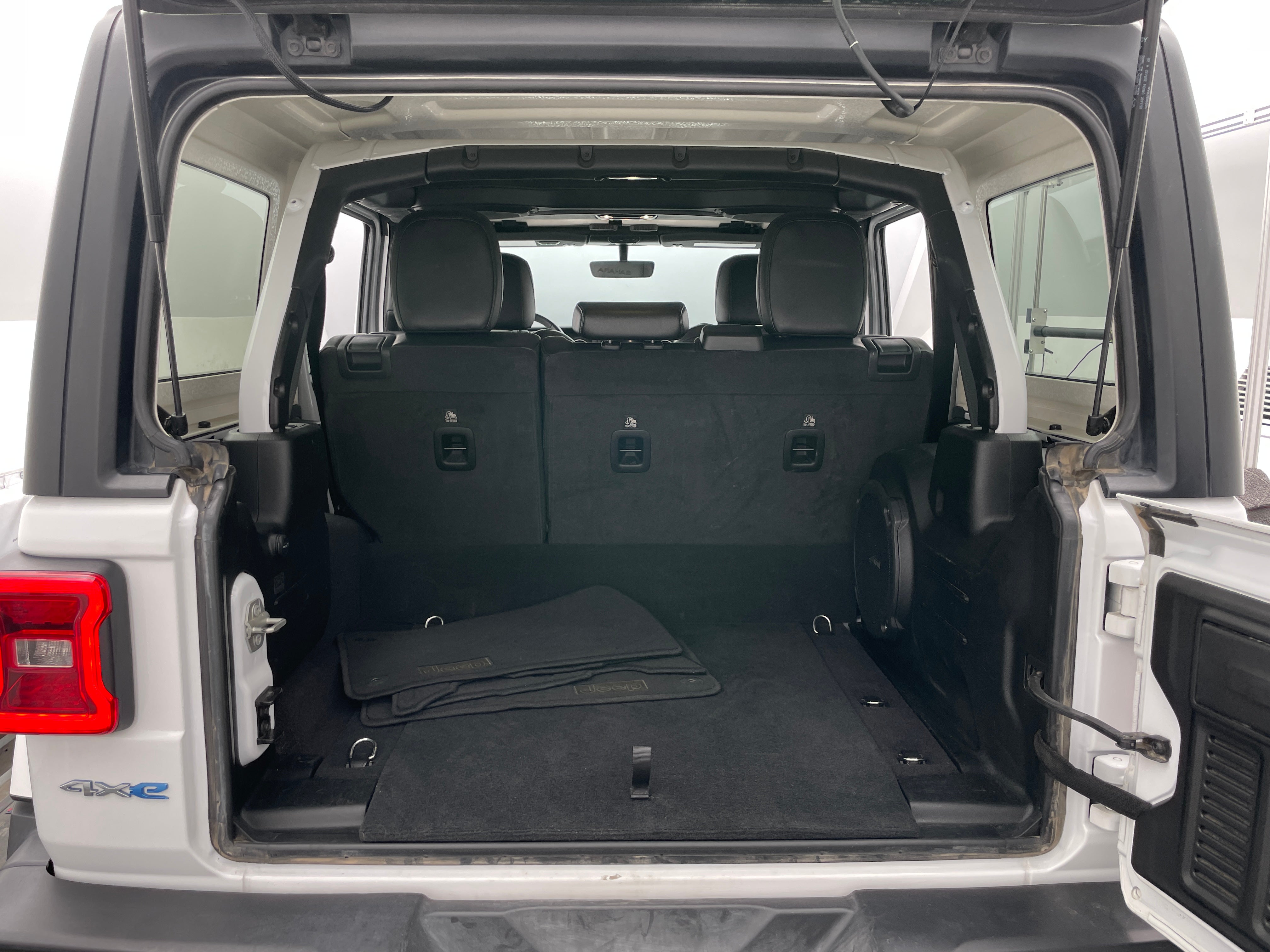 2023 Jeep Wrangler Sahara 4xe 7