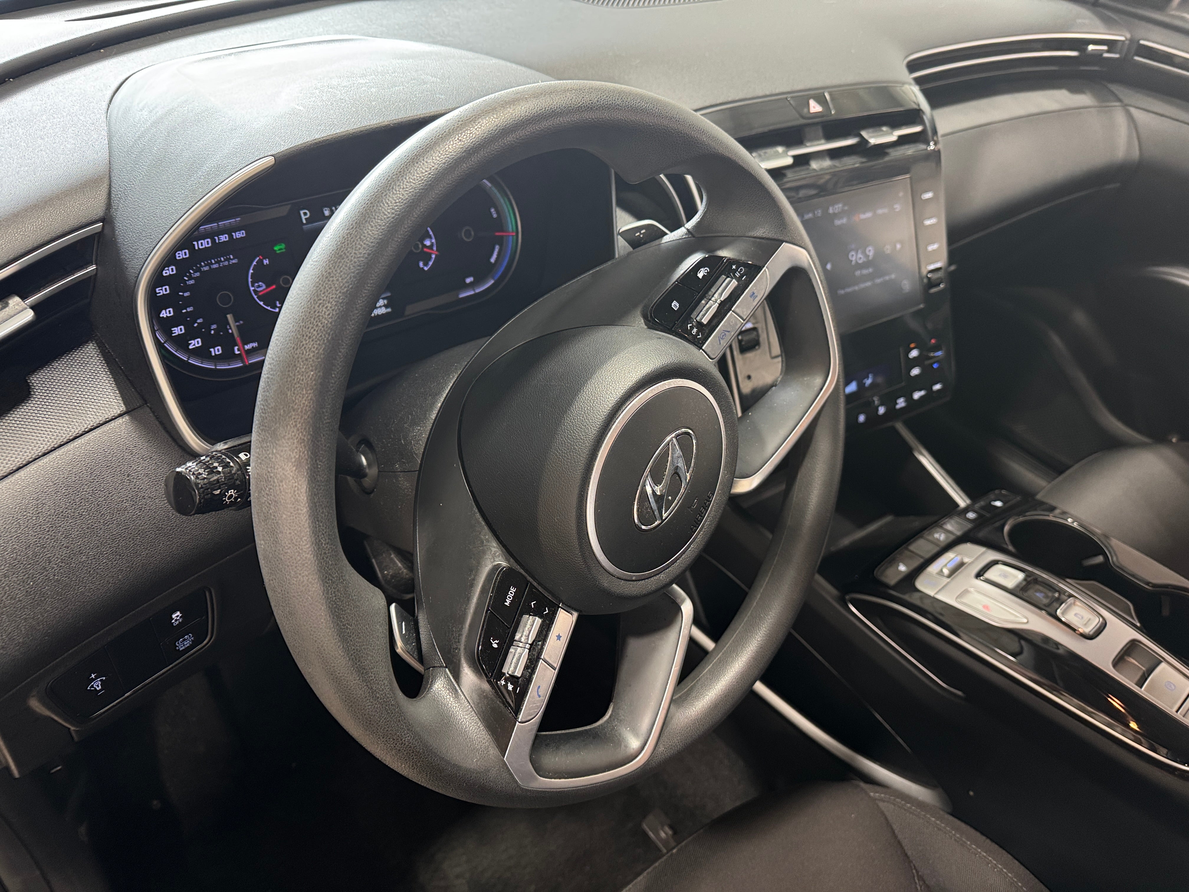 Thumbnail: 2022 Hyundai Tucson - 3