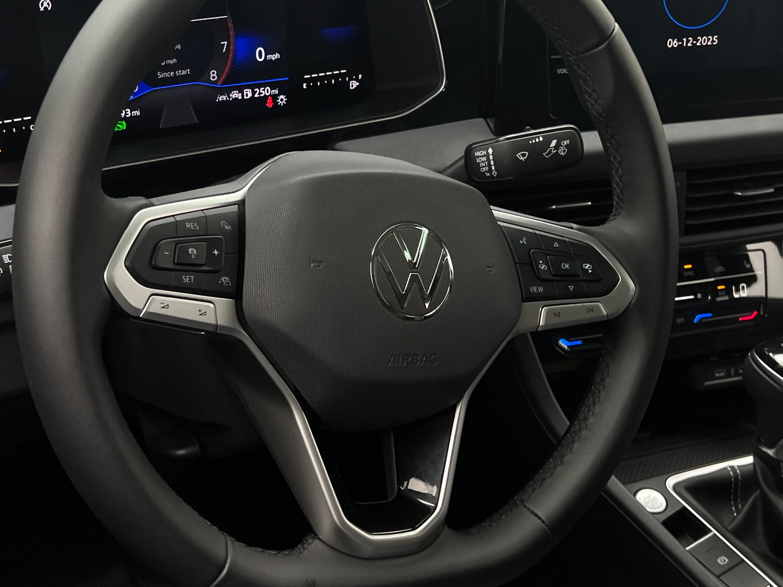 Thumbnail: 2025 Volkswagen Jetta - 4