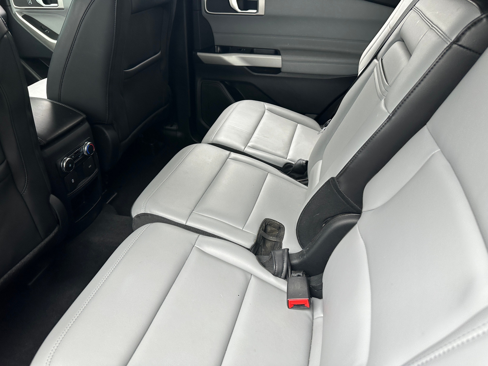 Thumbnail: 2021 Ford Explorer - 6