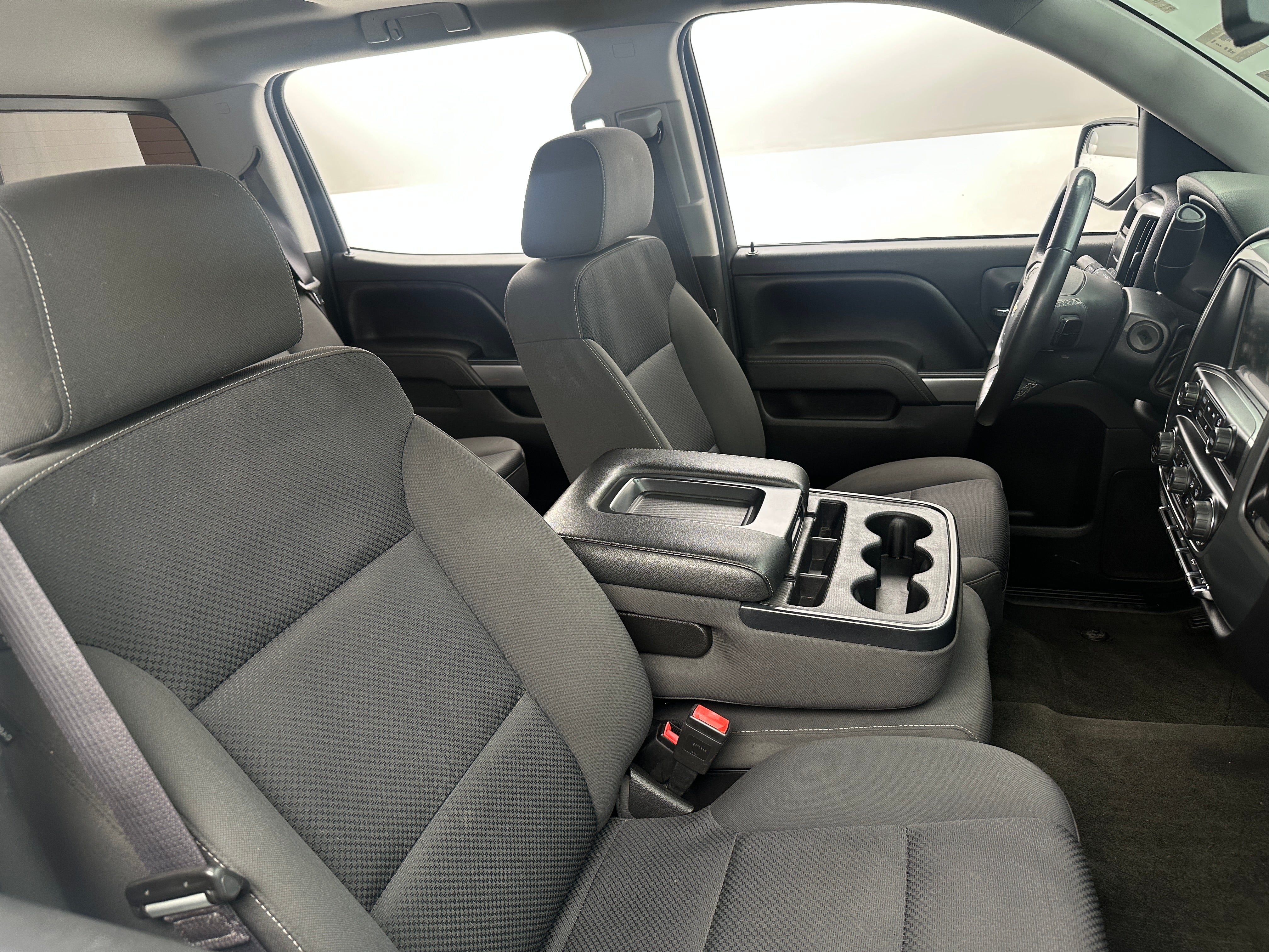 2017 Chevrolet Silverado 1500 LT 2