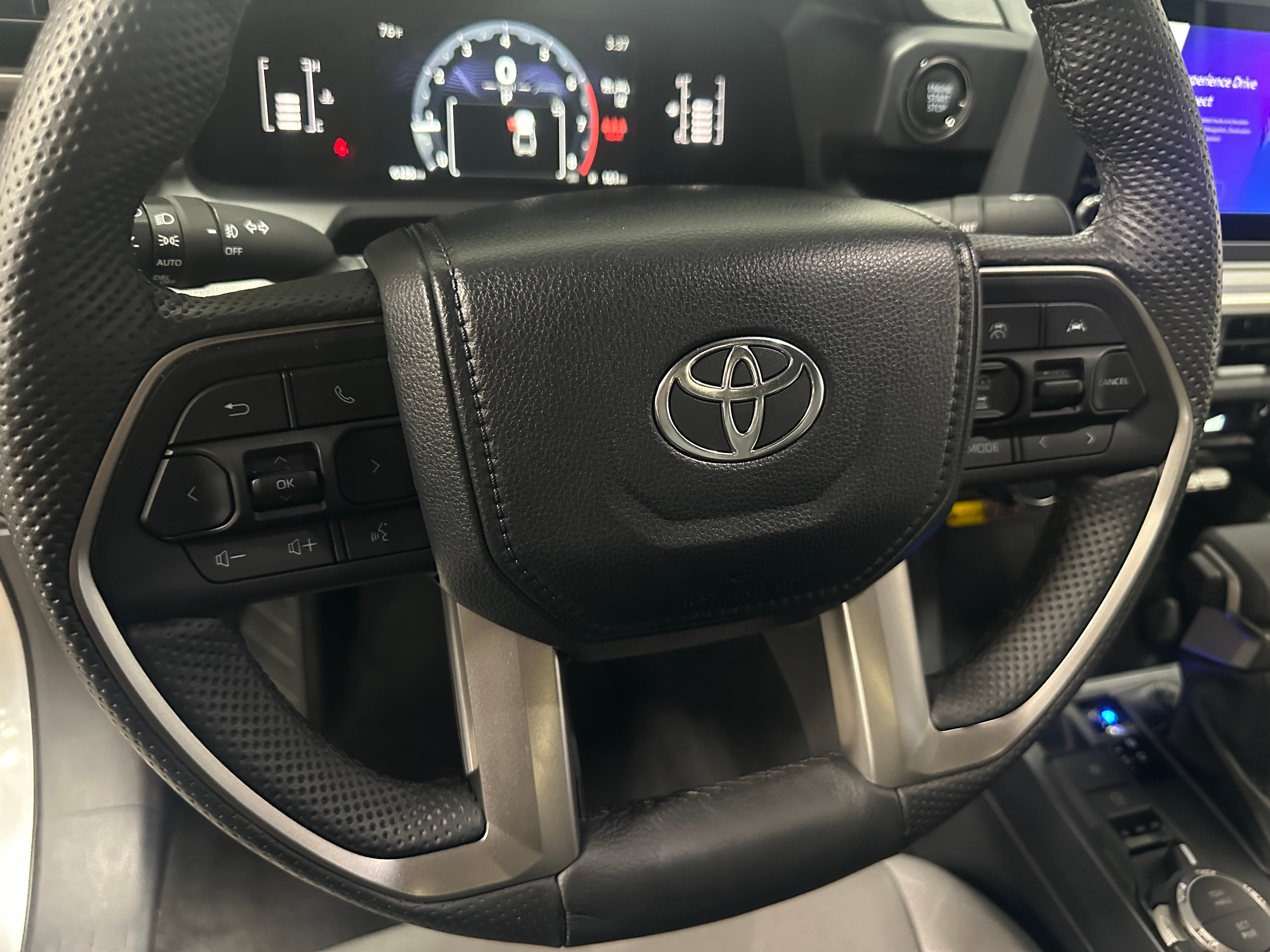 2024 Toyota Tacoma SR5 5