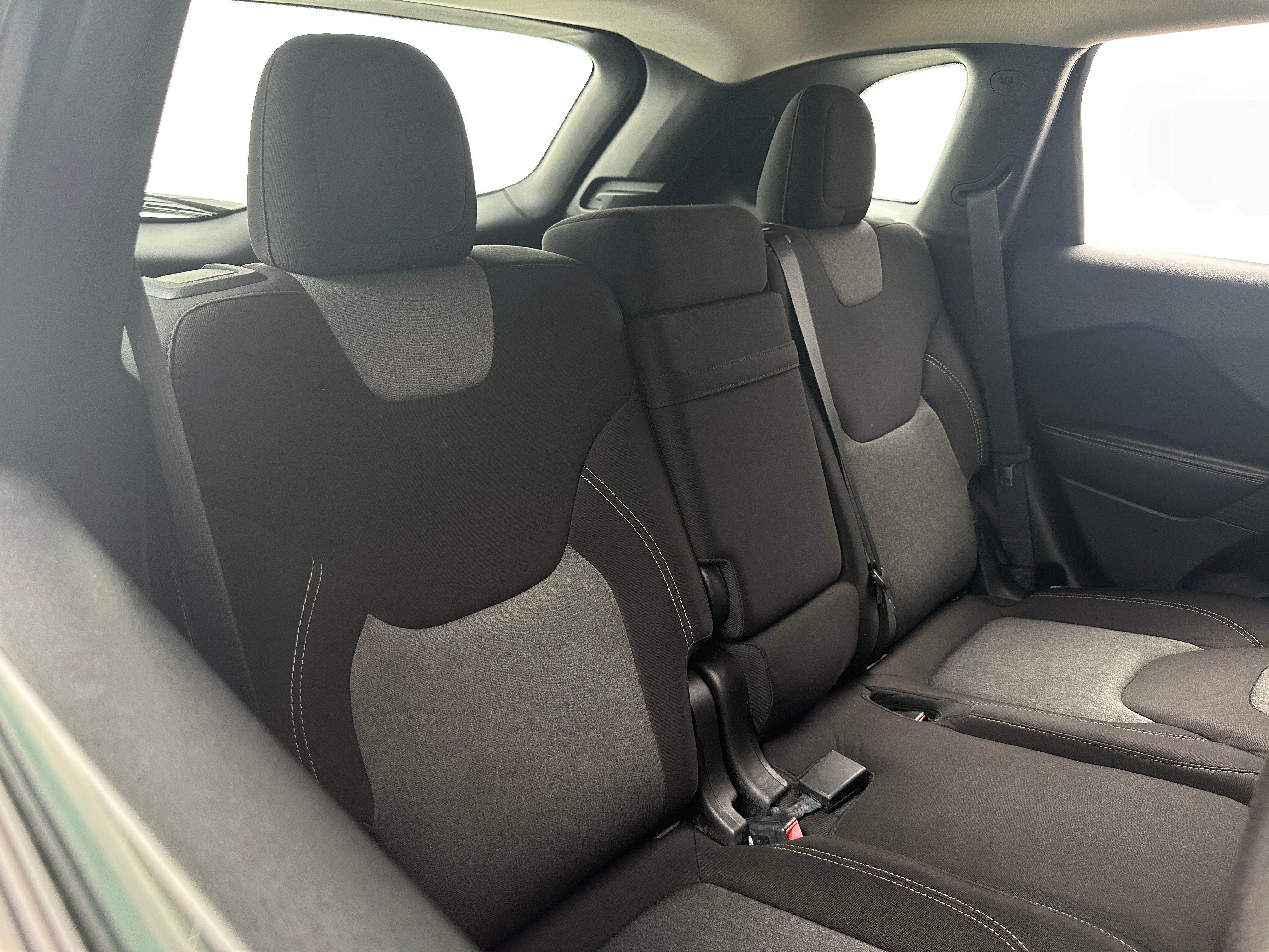 2016 Jeep Cherokee Sport 6