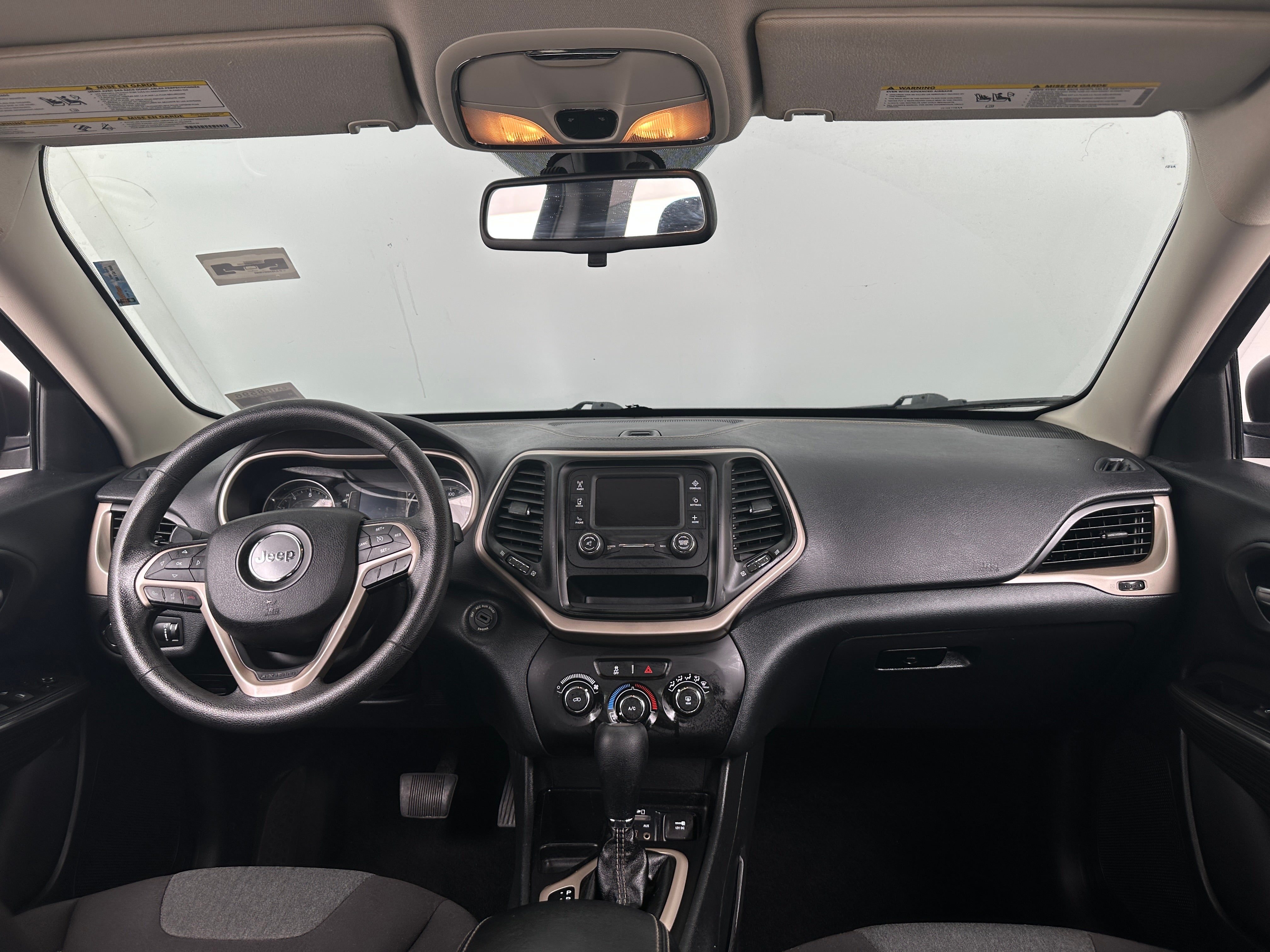2016 Jeep Cherokee Sport 3