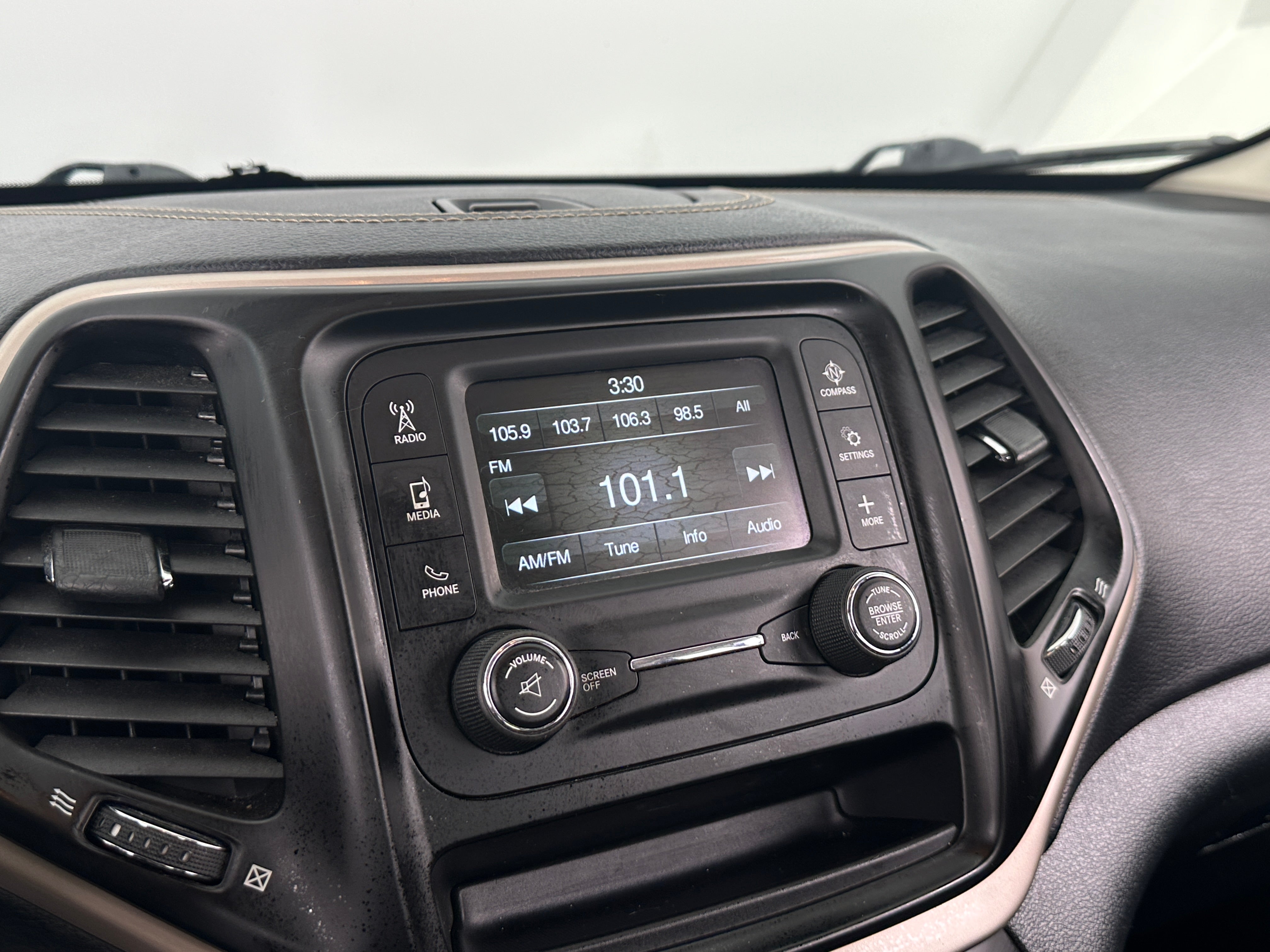 2016 Jeep Cherokee Sport 4