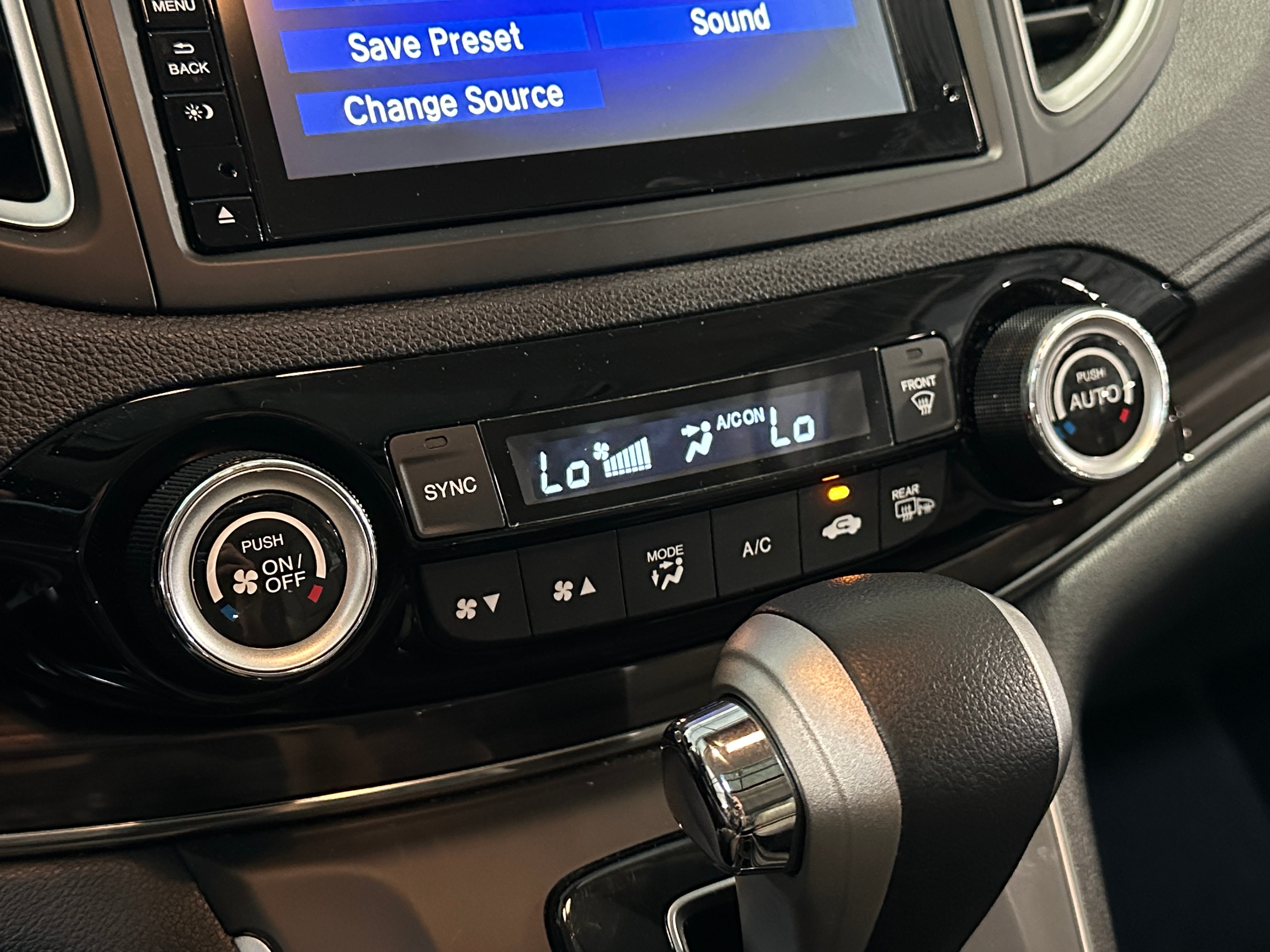 2016 Honda CR-V Touring 3