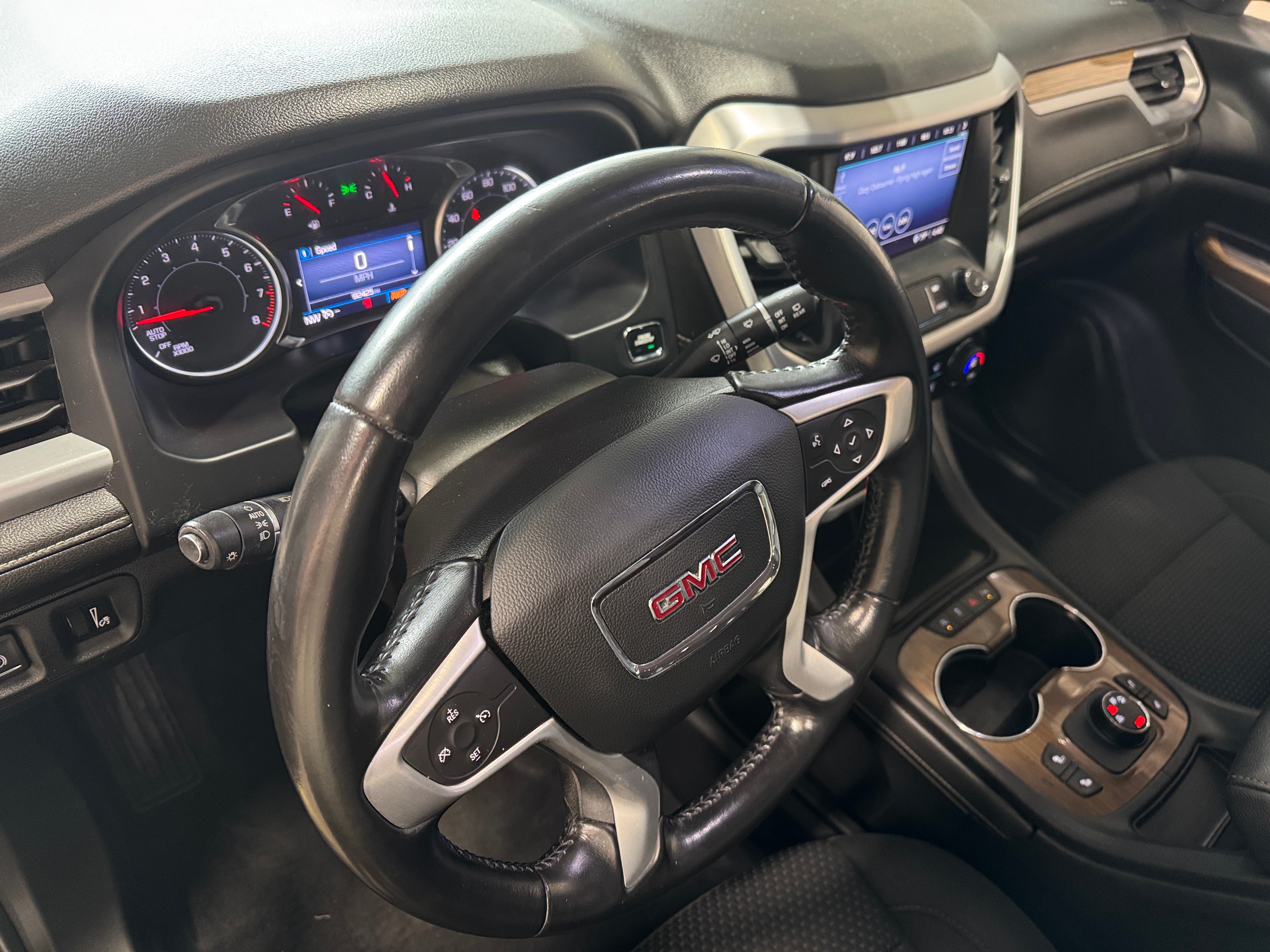 2020 GMC Acadia SLE 3