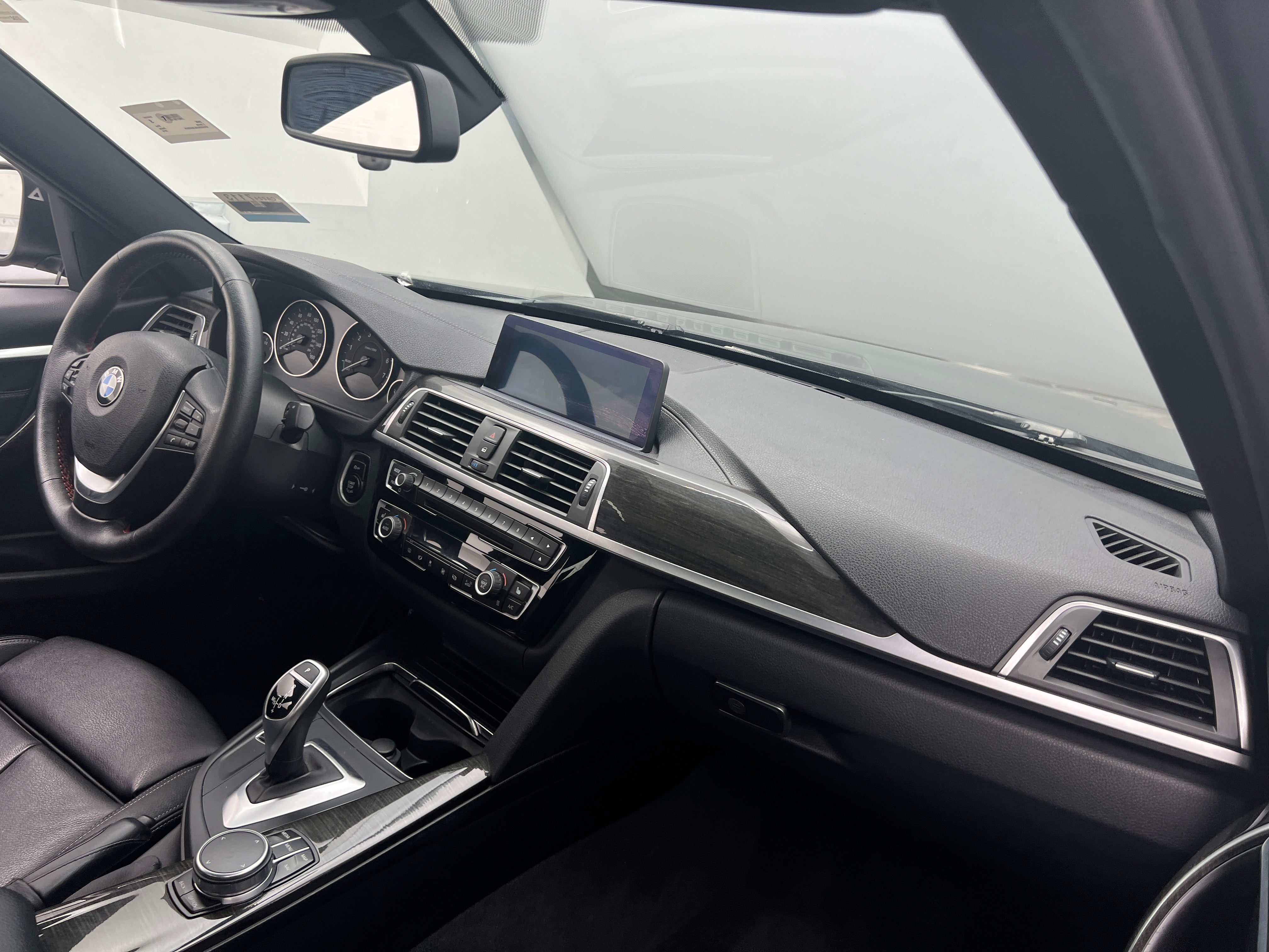 Thumbnail: 2018 BMW 3 Series - 2