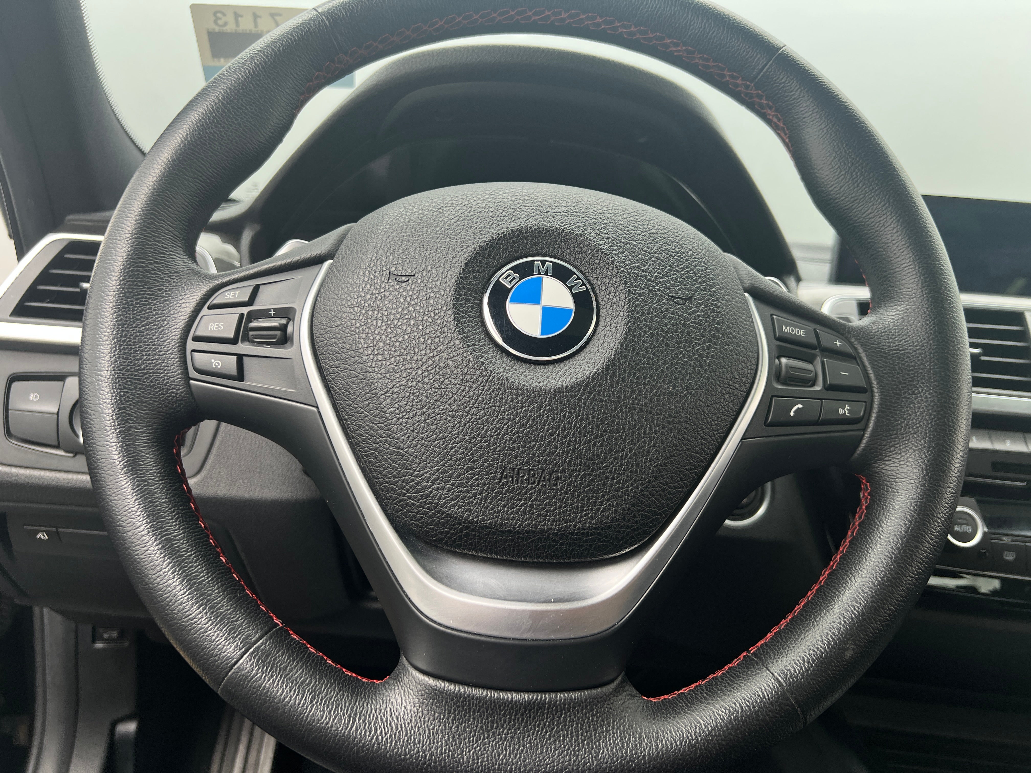 Thumbnail: 2018 BMW 3 Series - 4
