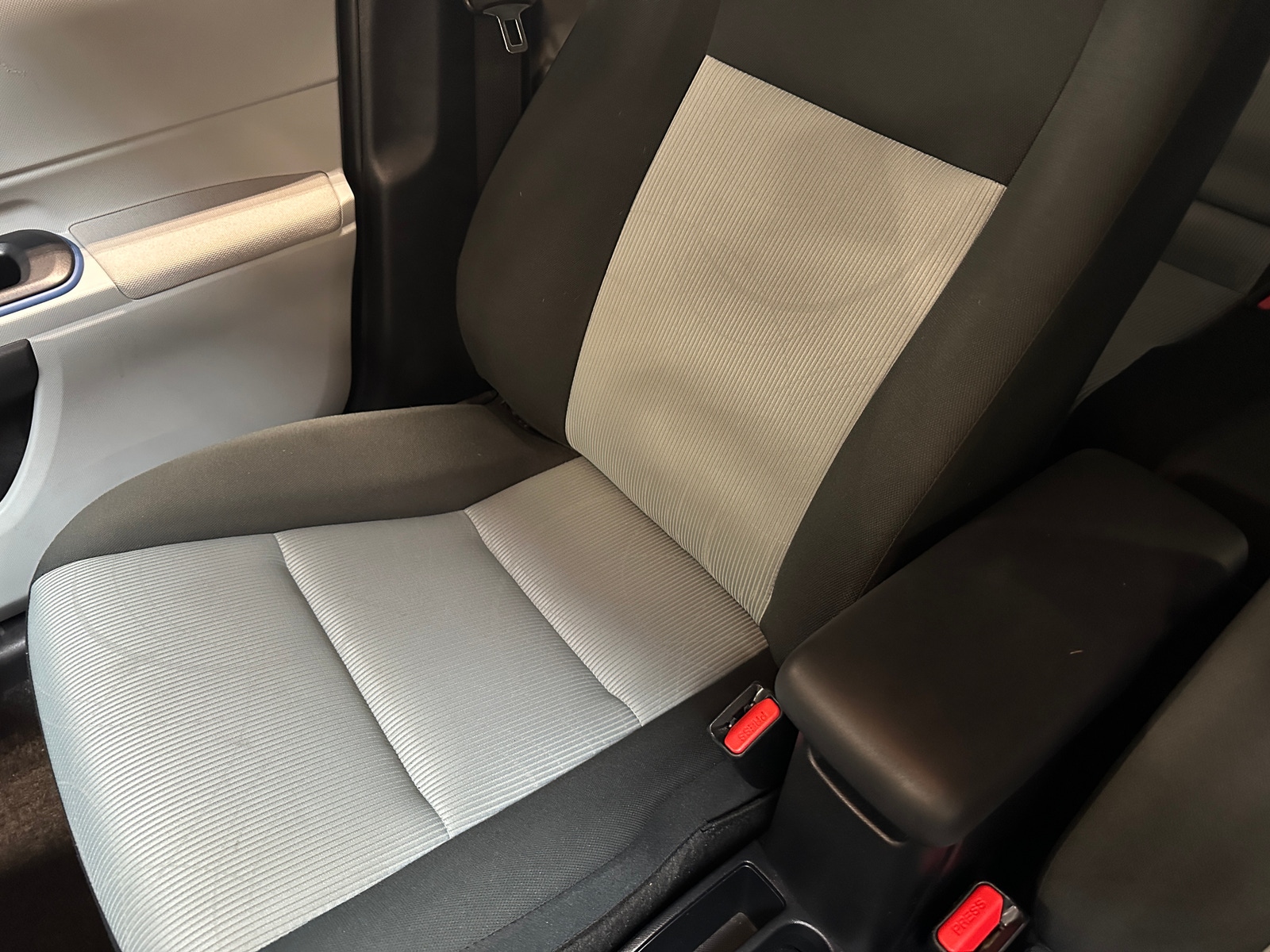 Thumbnail: 2012 Toyota Prius c - 2