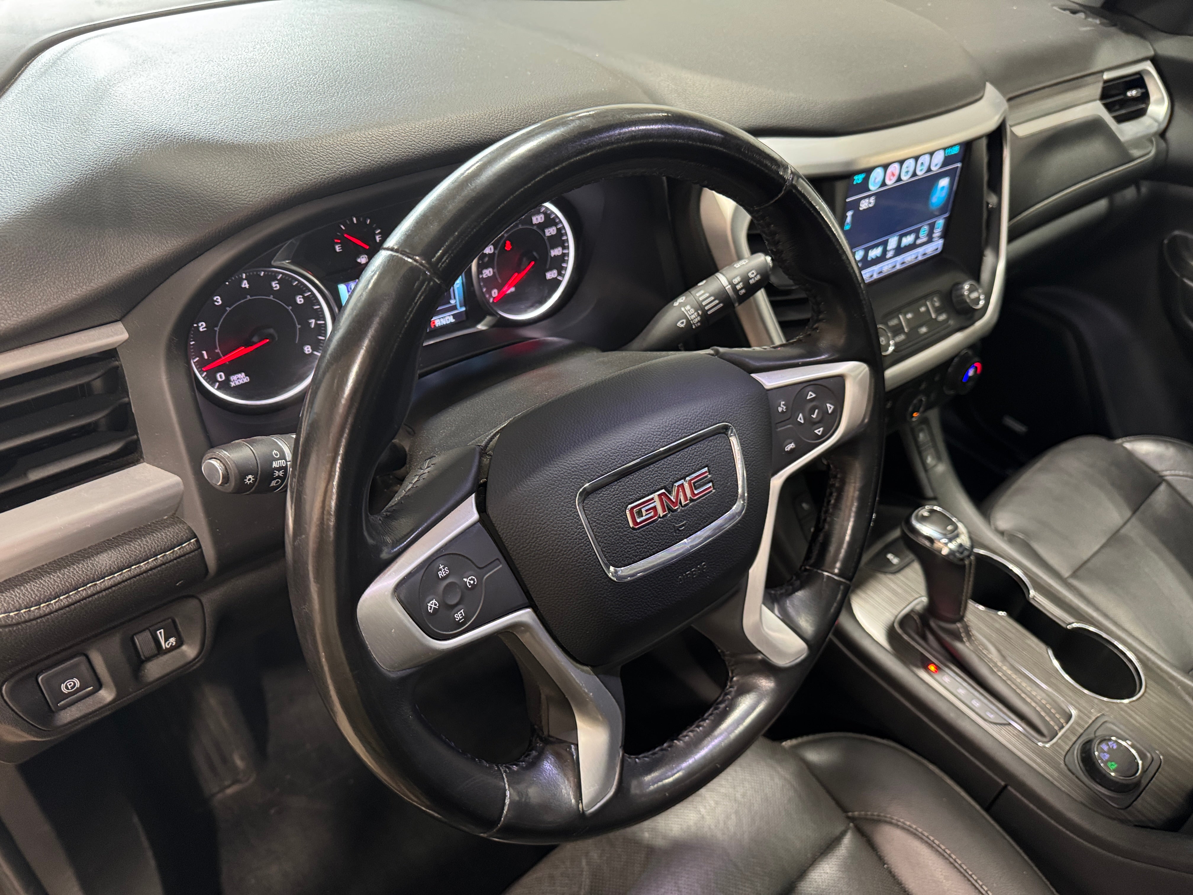 2019 GMC Acadia SLT 2