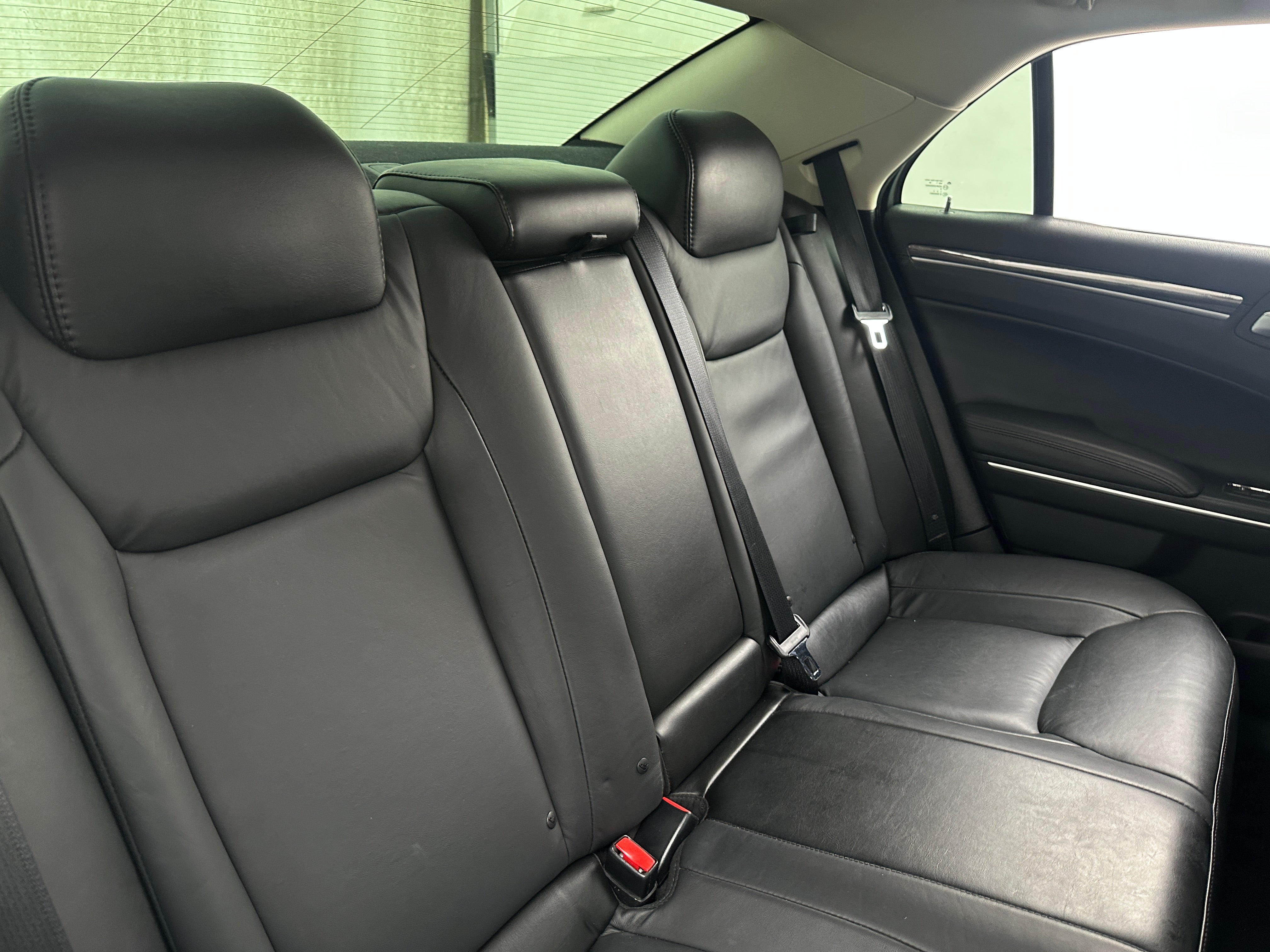 2018 Chrysler 300 Touring 5