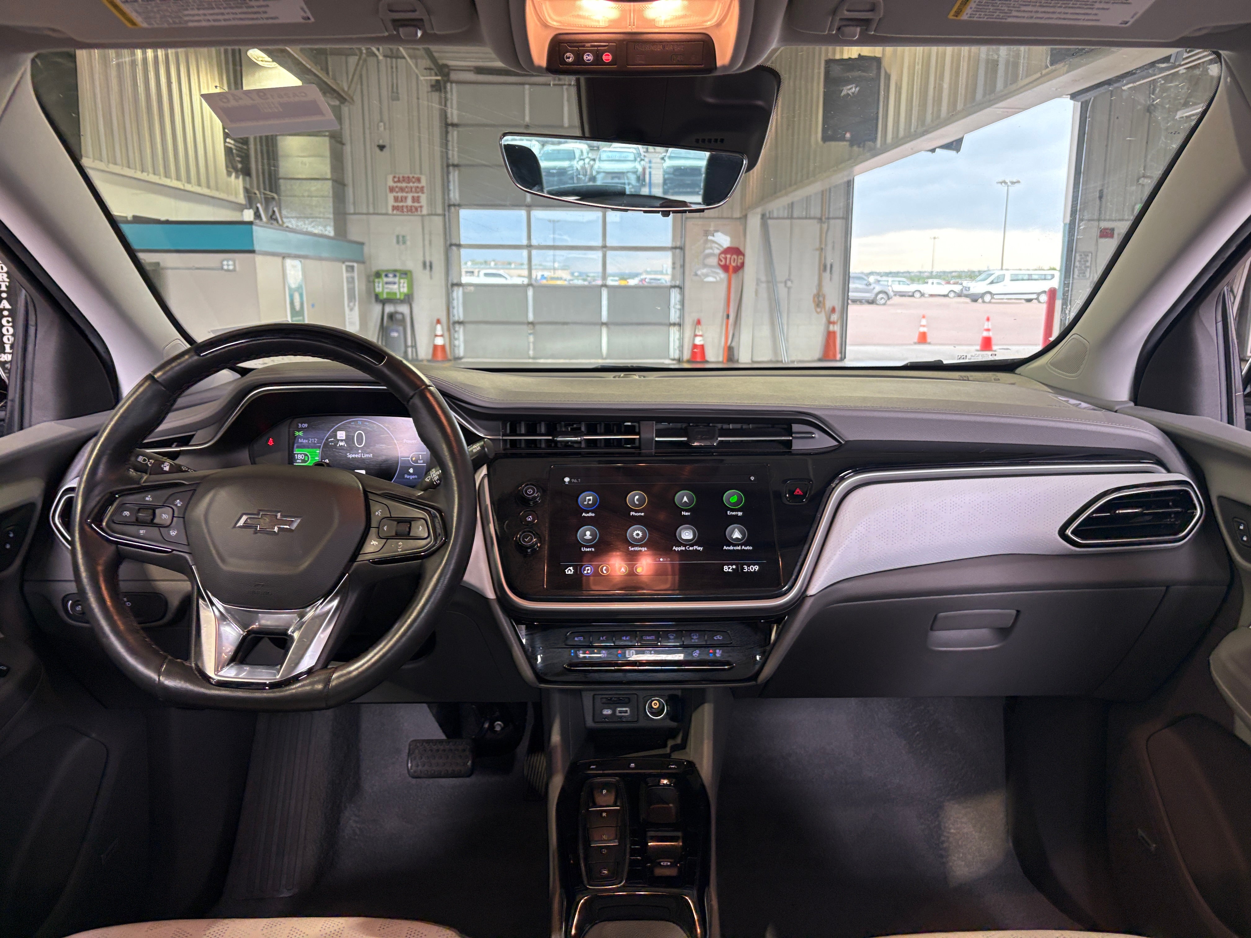 Thumbnail: 2023 Chevrolet Bolt EUV - 2