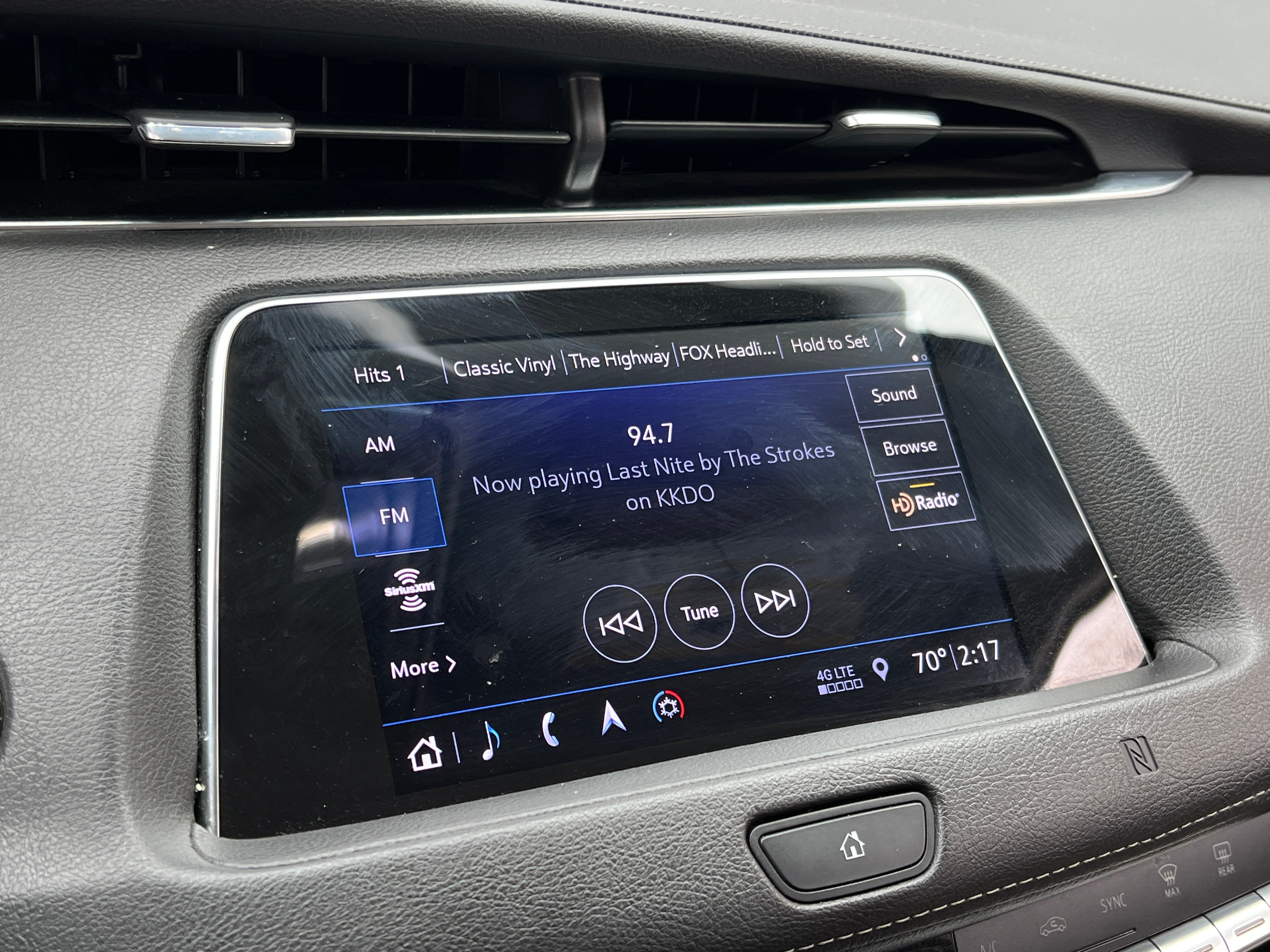 Thumbnail: 2019 Cadillac XT4 - 3