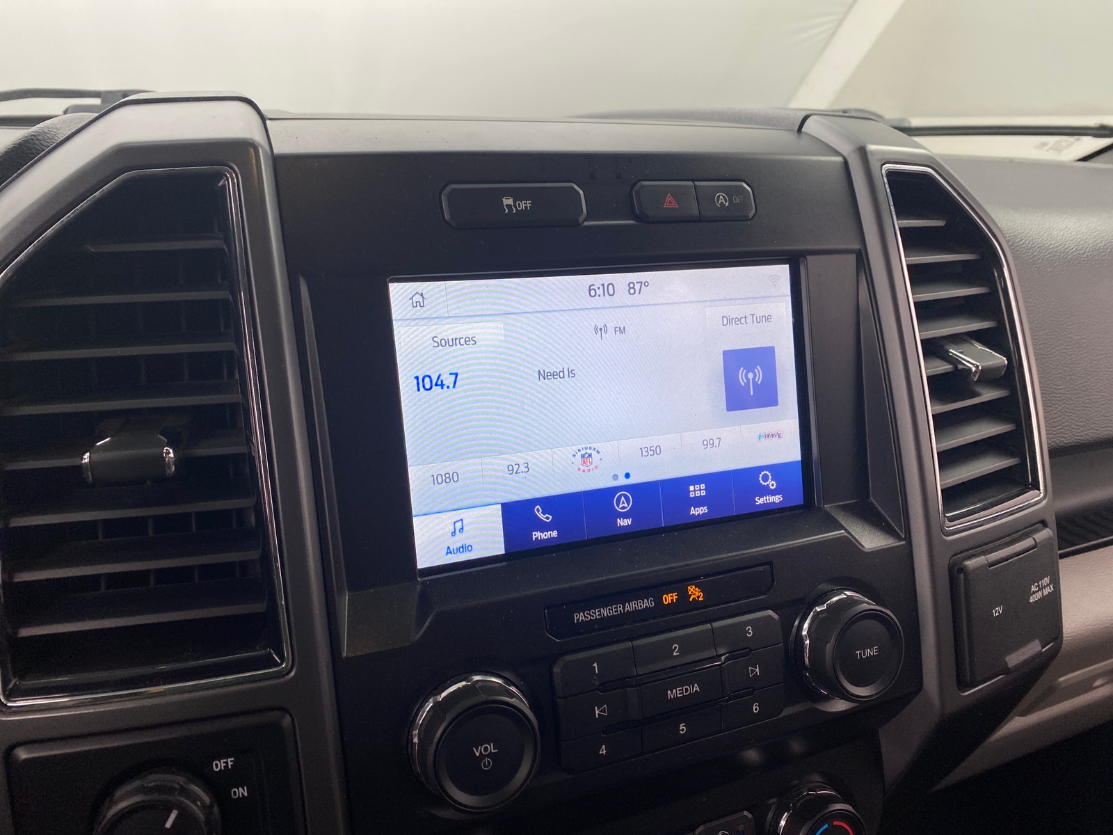 Thumbnail: 2019 Ford Econoline - 4