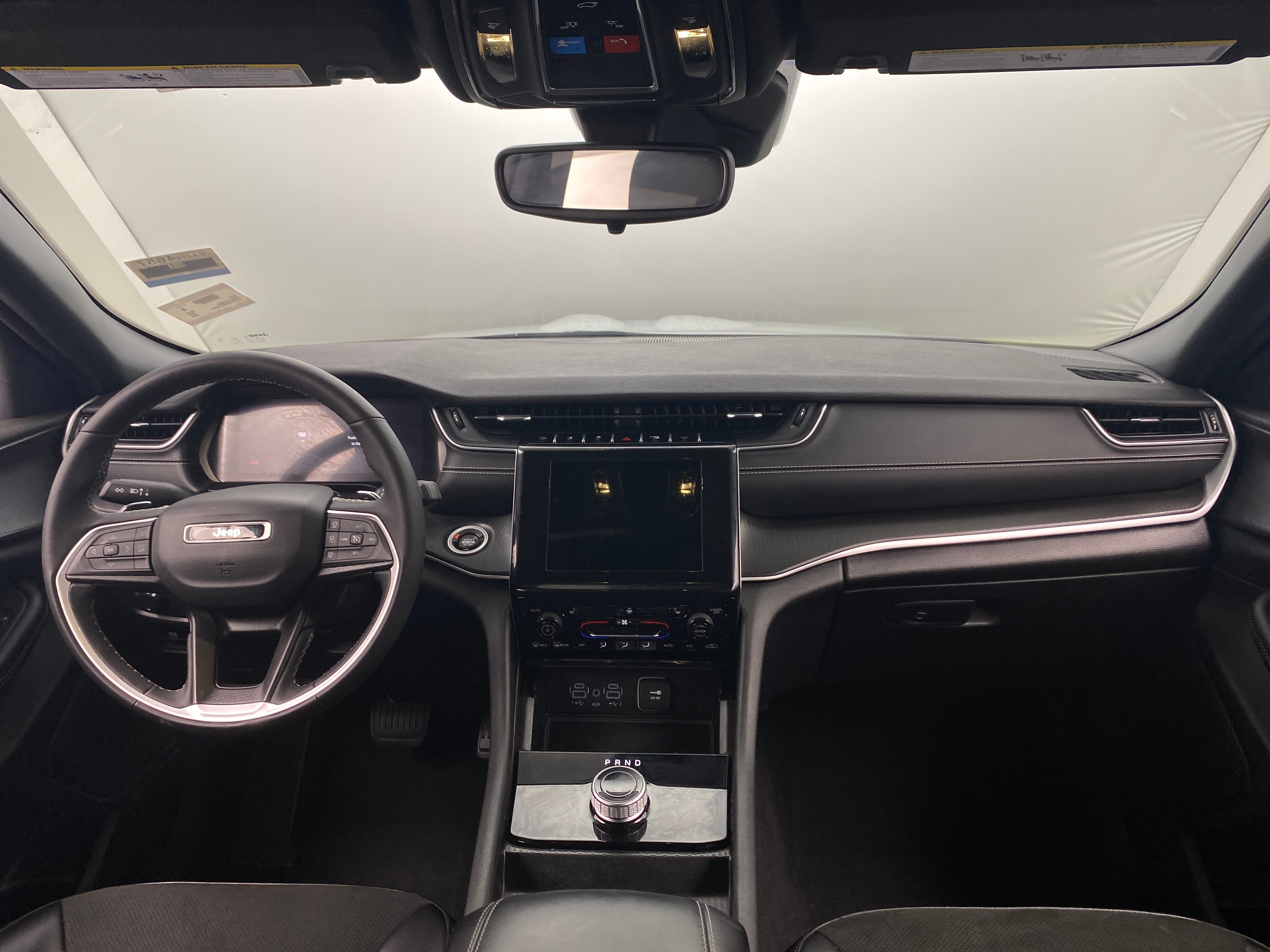 2024 Jeep Grand Cherokee Altitude 3