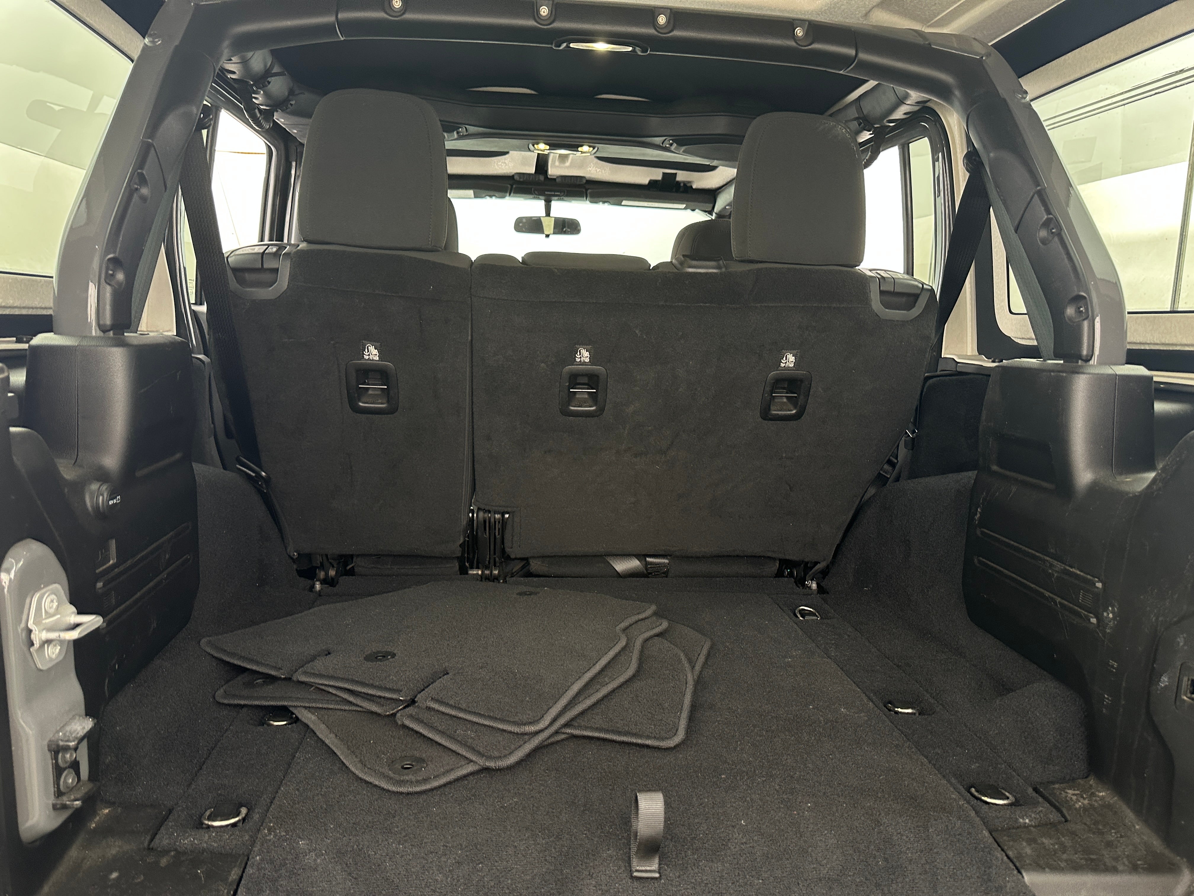 Thumbnail: 2019 Jeep Wrangler - 7
