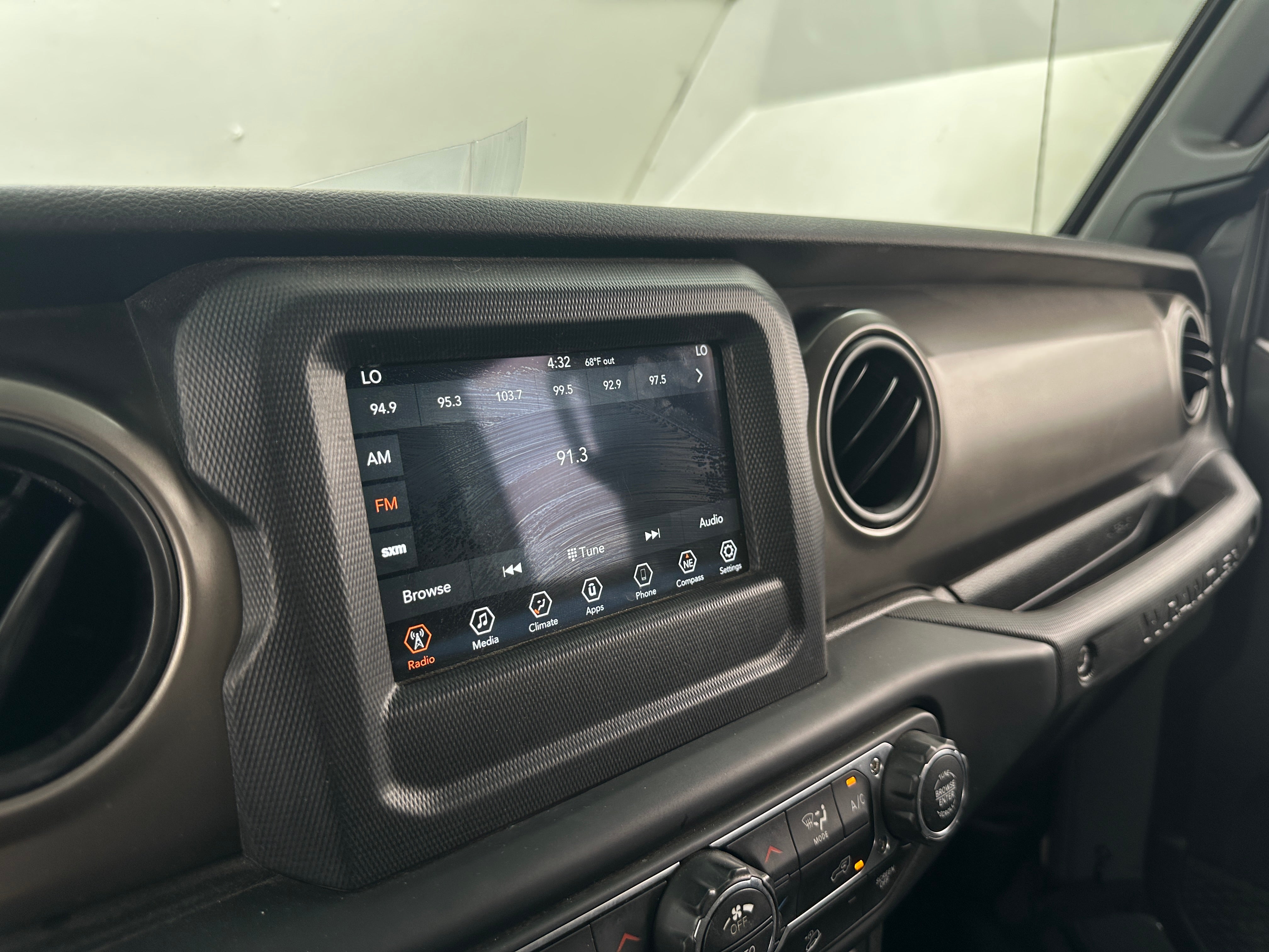 Thumbnail: 2019 Jeep Wrangler - 4