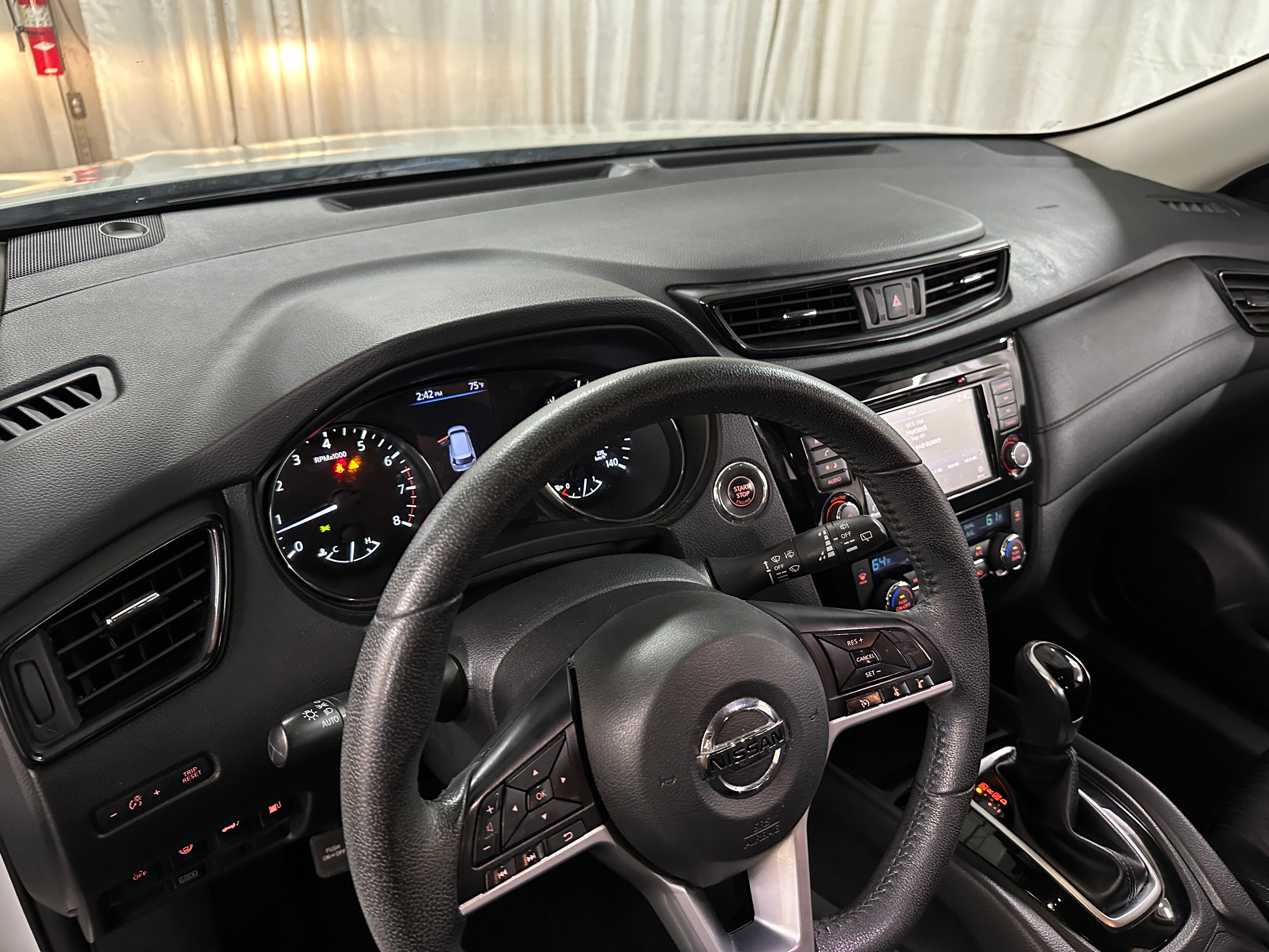 2019 Nissan Rogue SV 3
