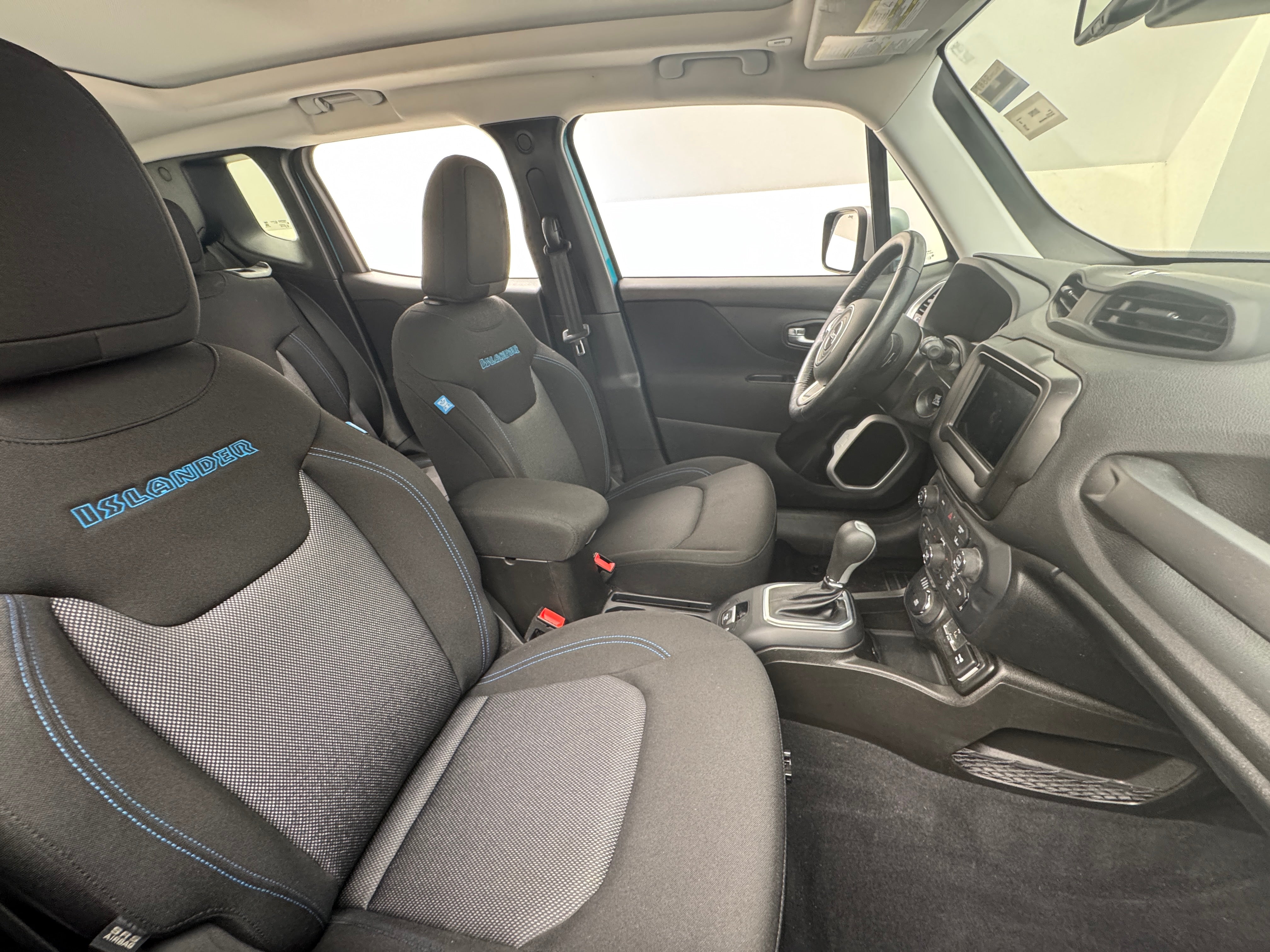 2021 Jeep Renegade Islander 2