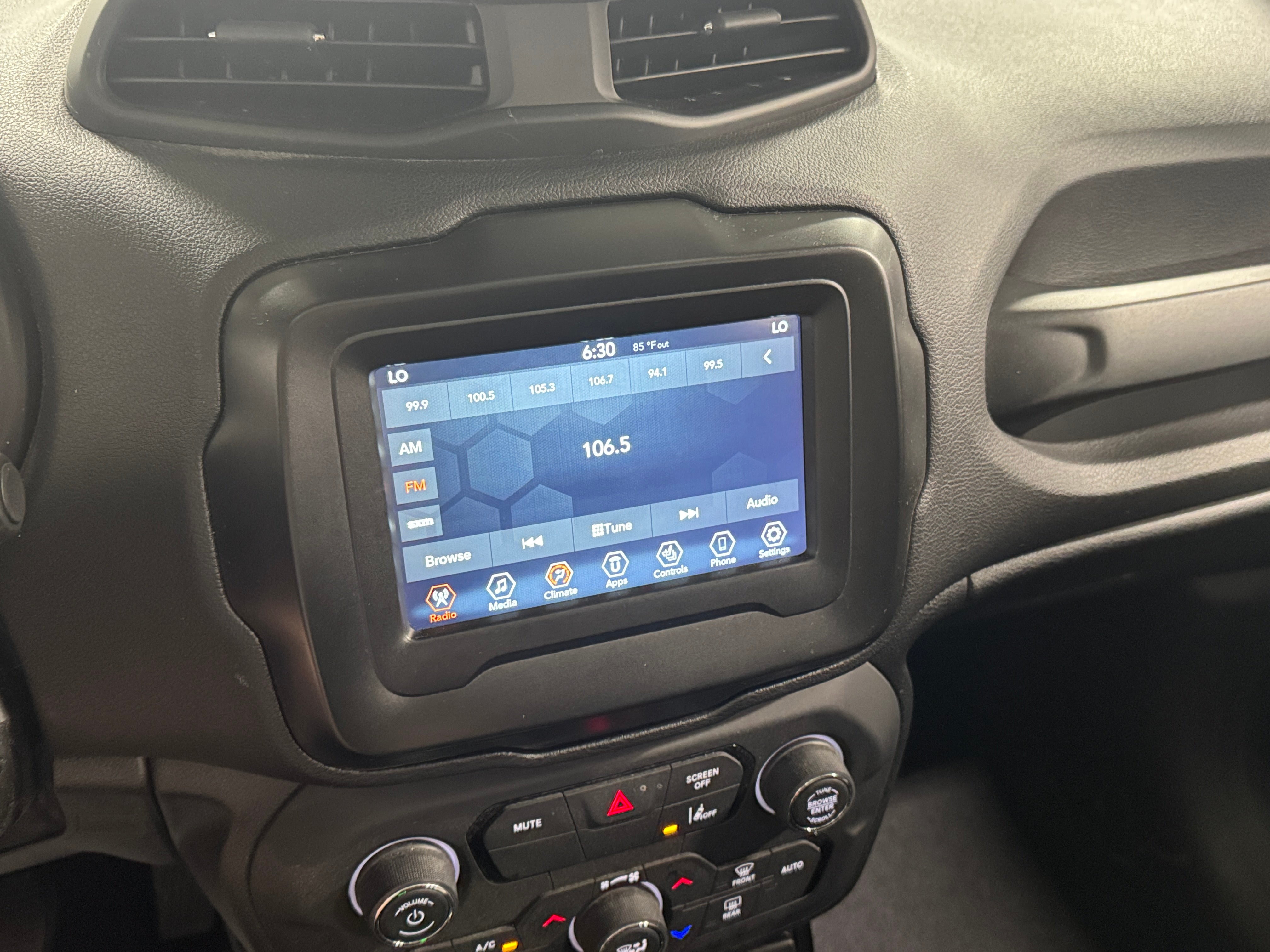 2021 Jeep Renegade Islander 4