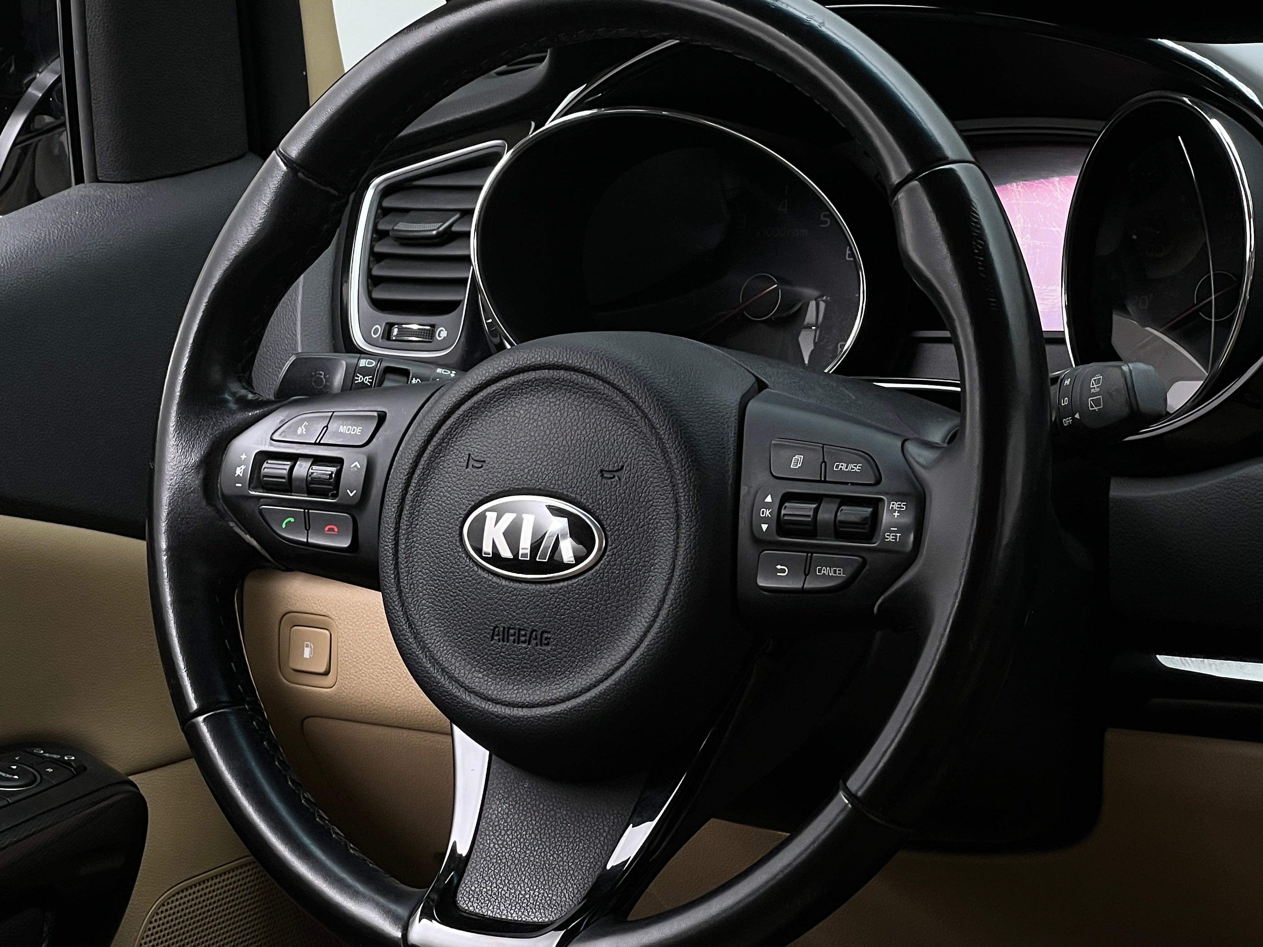 2016 Kia Sedona EX 4