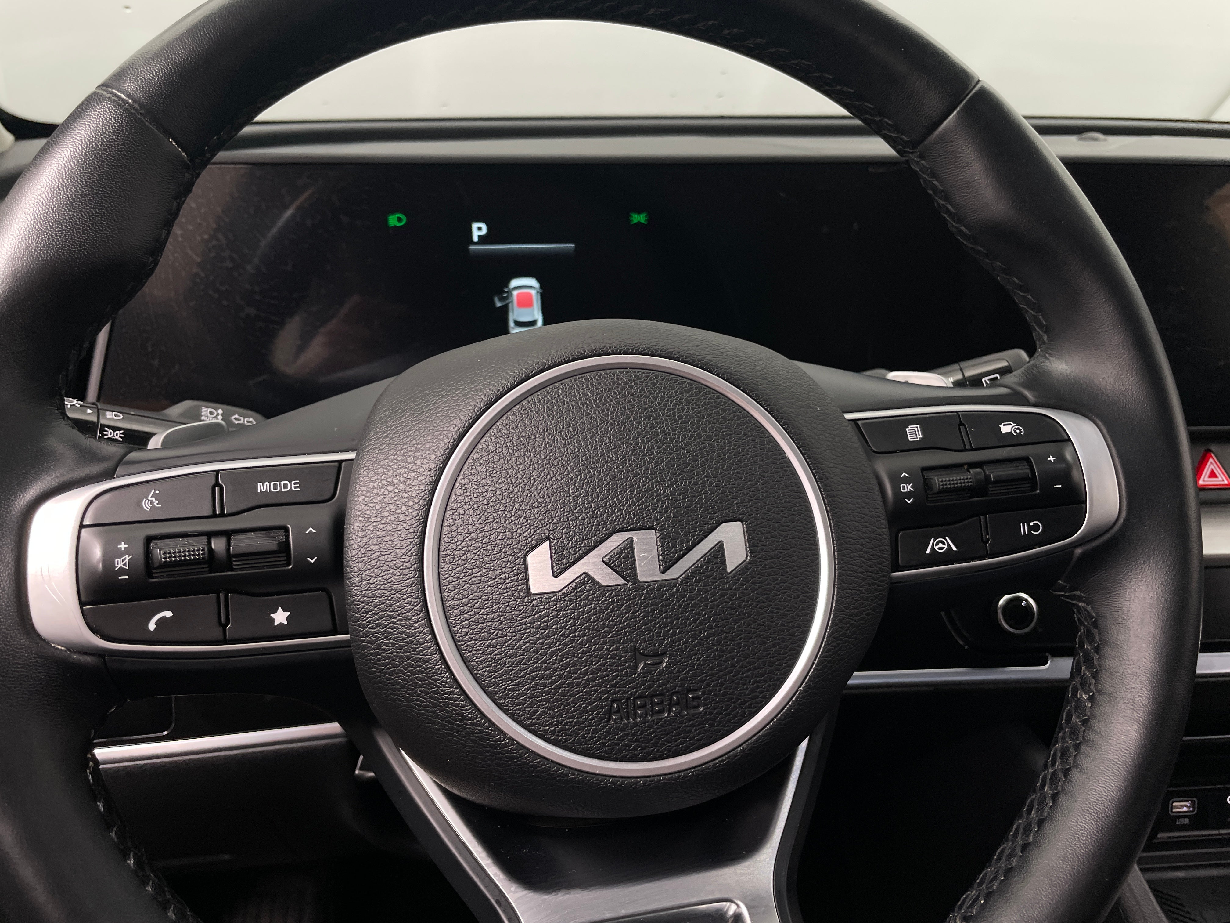 2023 Kia Sportage EX 4