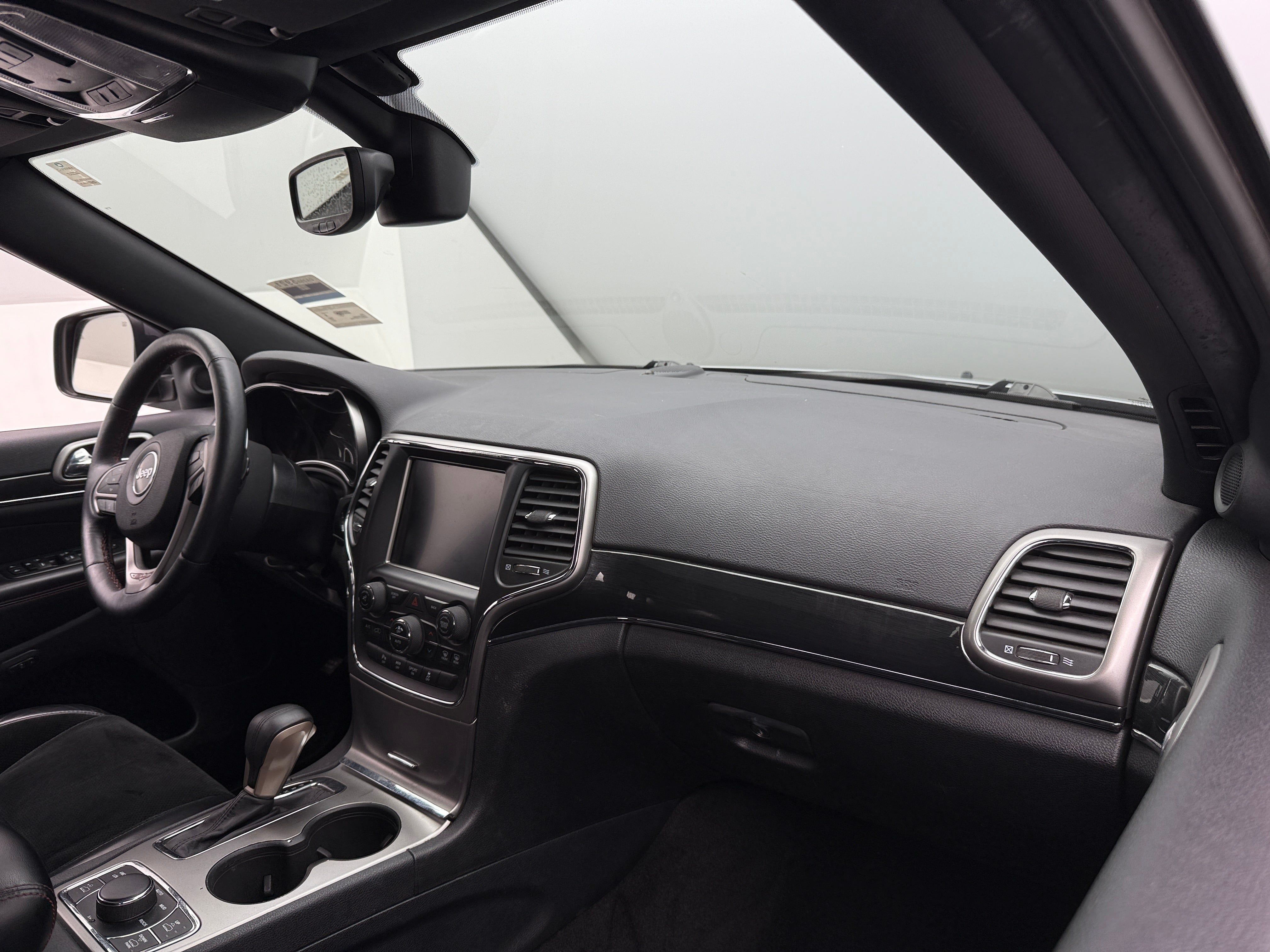 Thumbnail: 2017 Jeep Grand Cherokee - 2