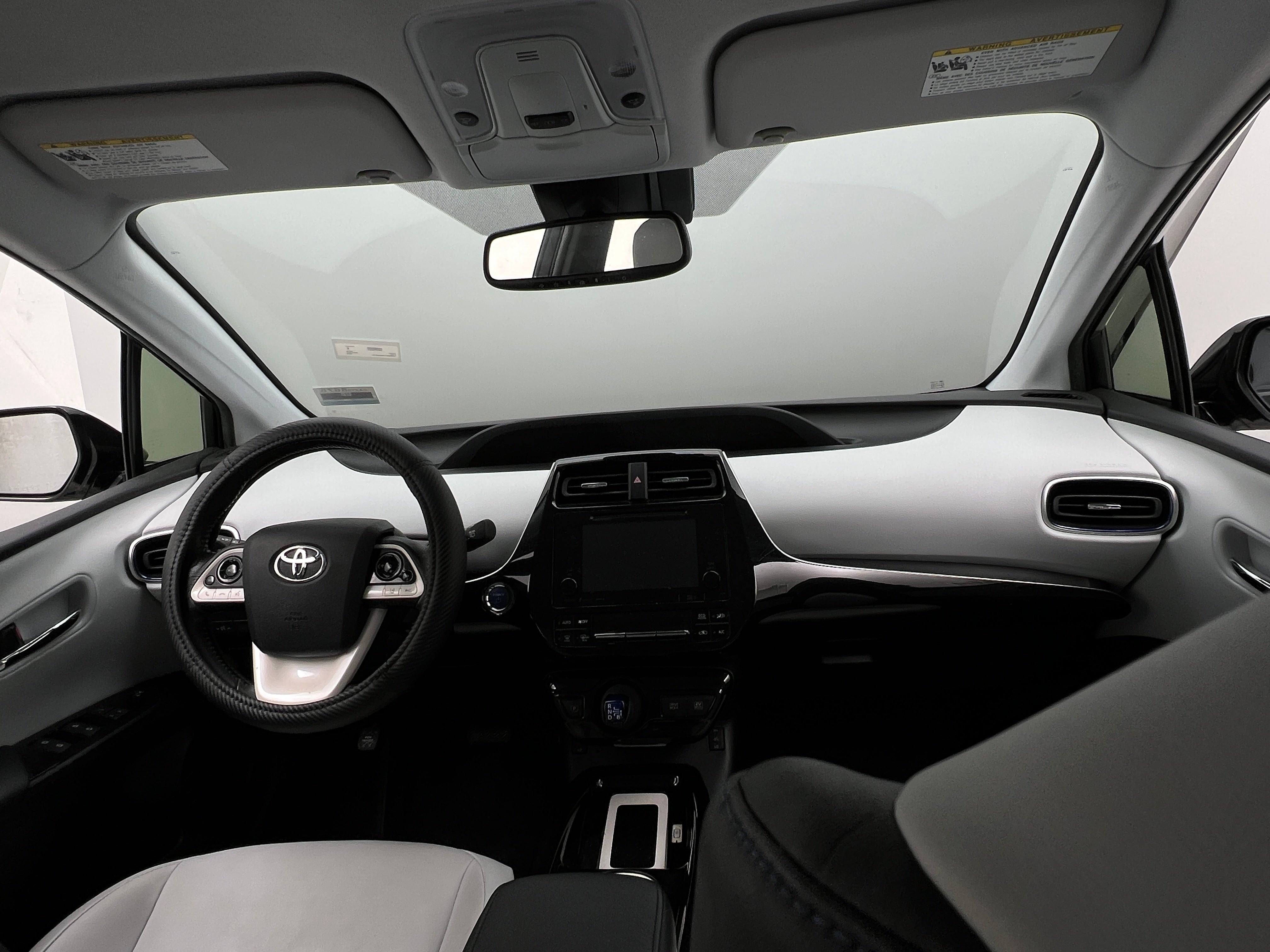2016 Toyota Prius Four Touring 2