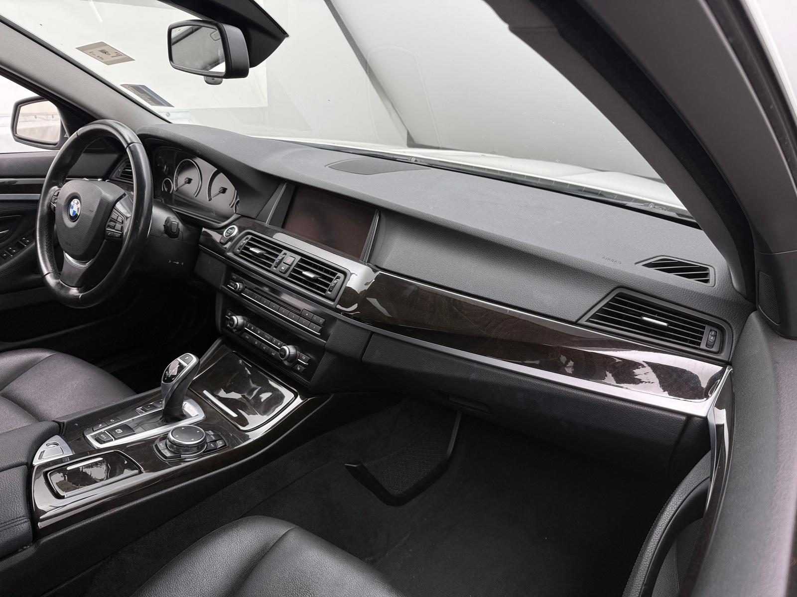 Thumbnail: 2016 BMW 5 Series - 2