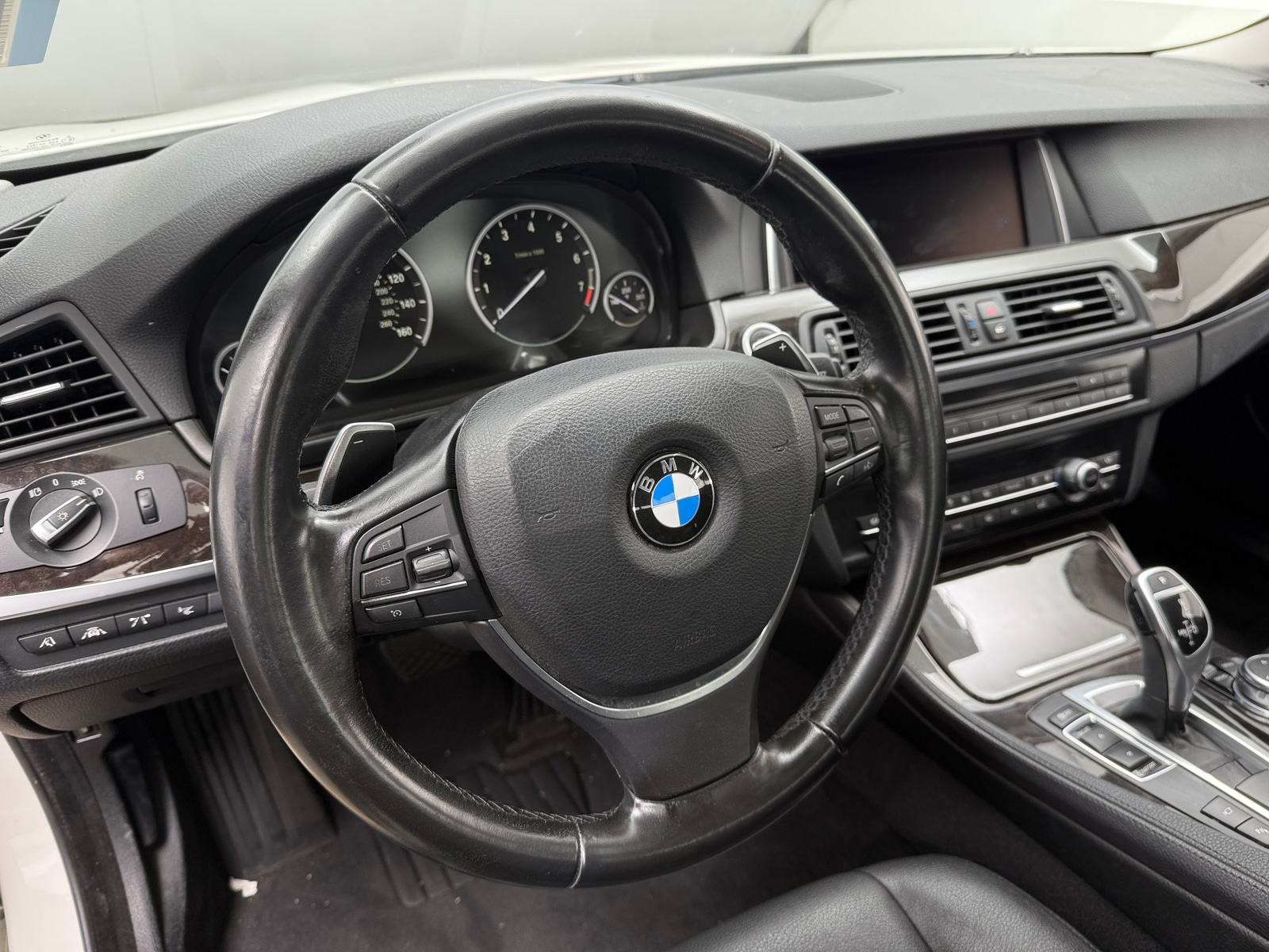 Thumbnail: 2016 BMW 5 Series - 4