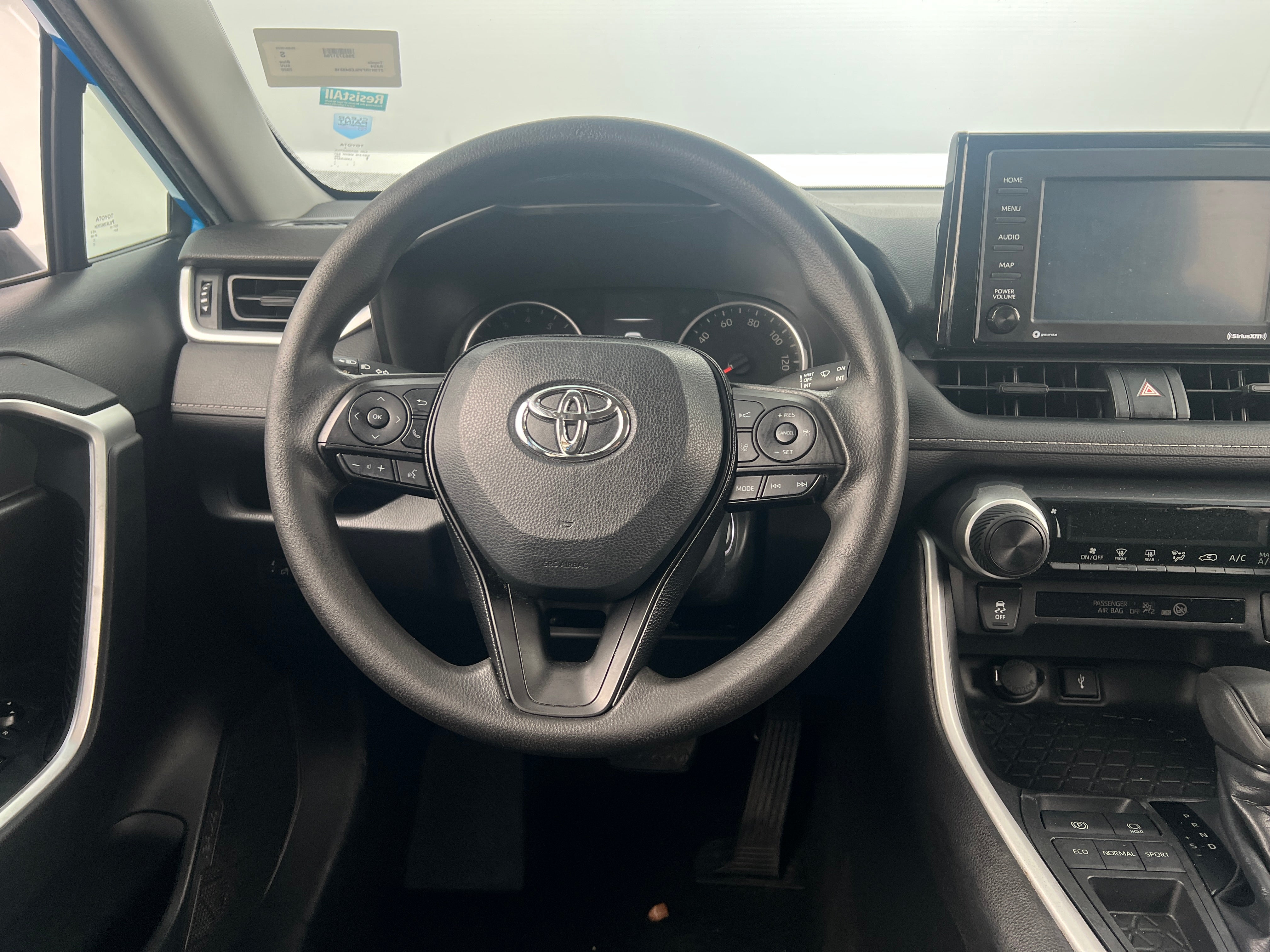 2020 Toyota RAV4 LE 5
