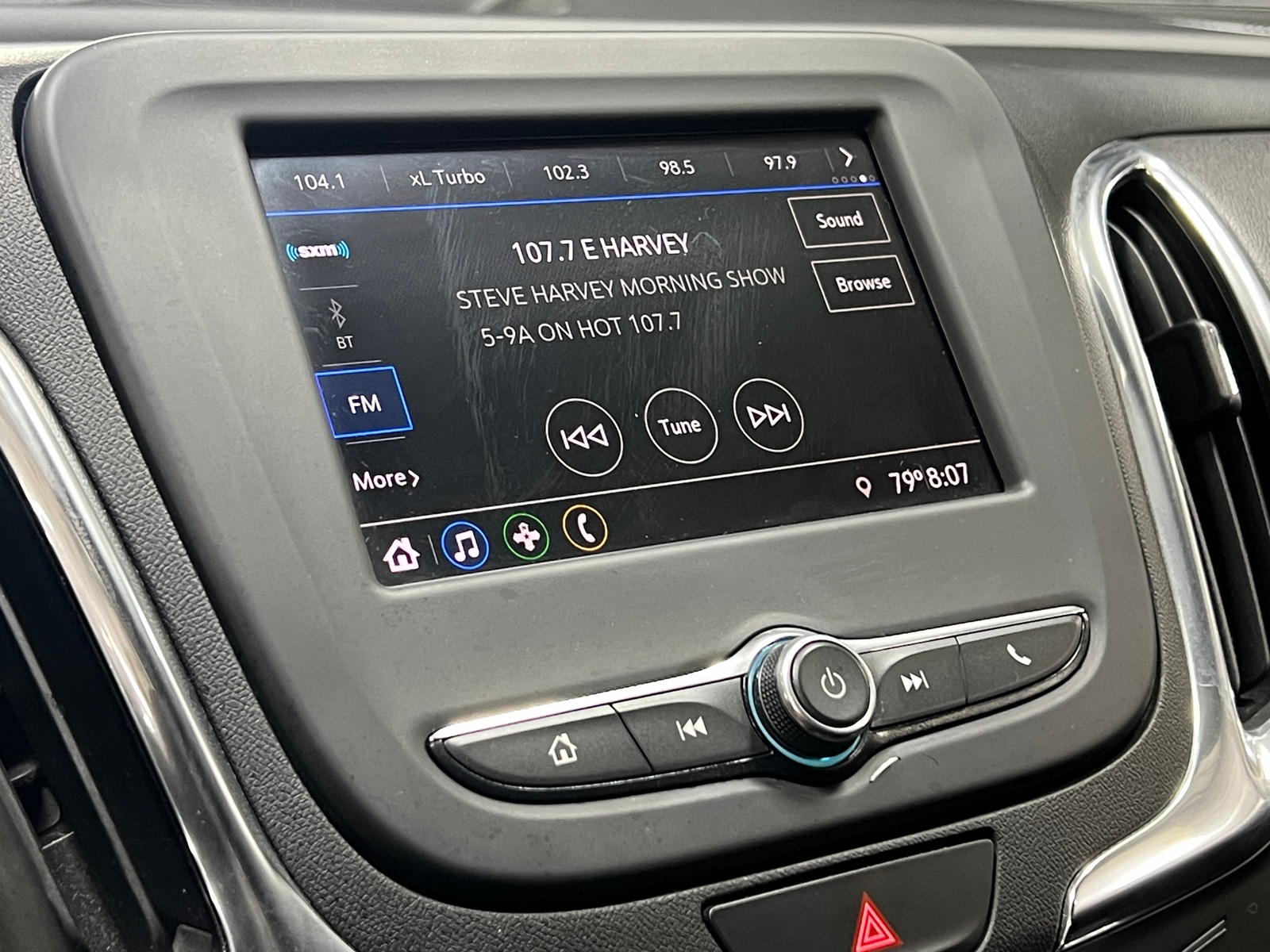 Thumbnail: 2020 Chevrolet Equinox - 4