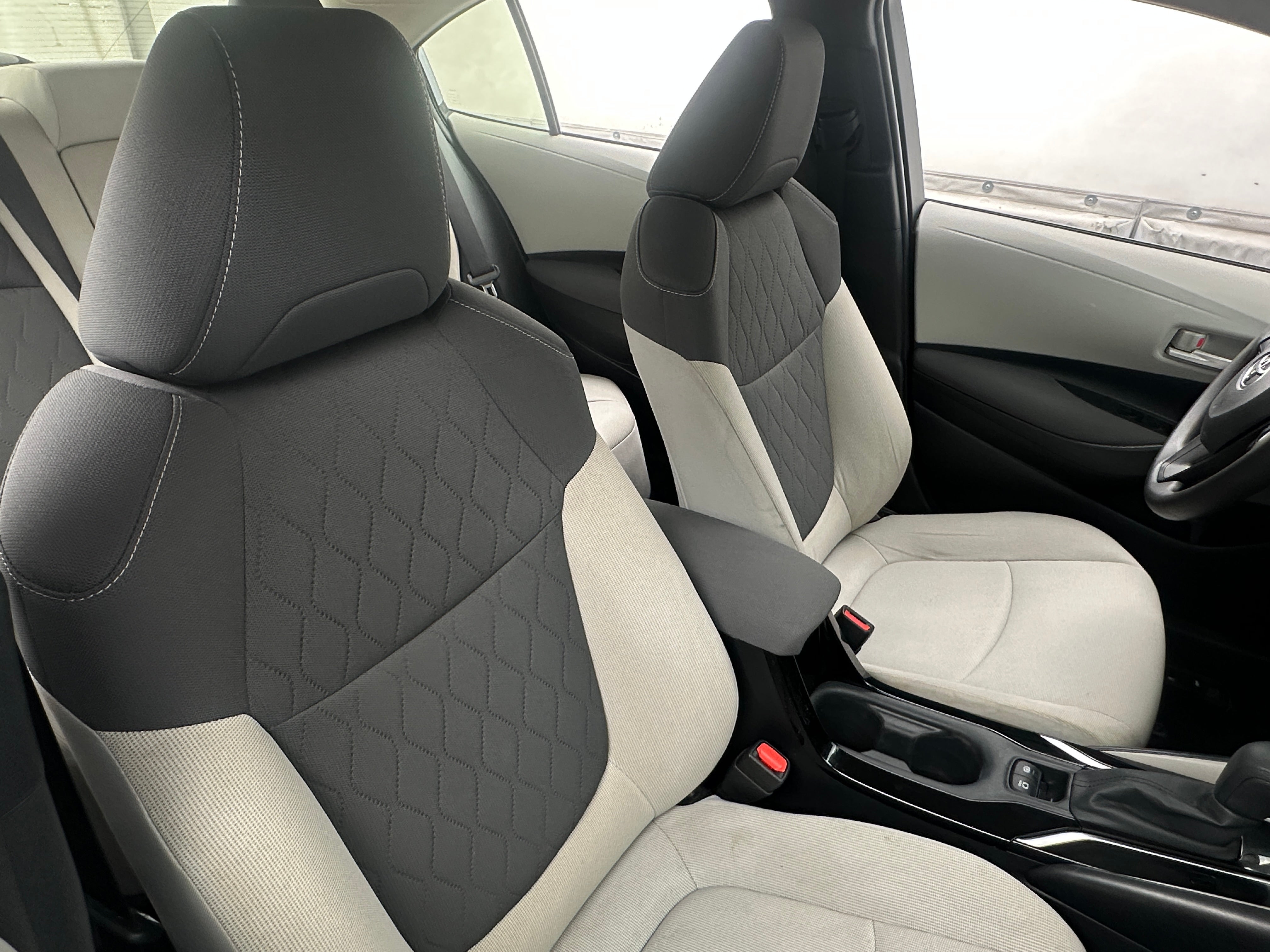 2020 Toyota Corolla LE 2