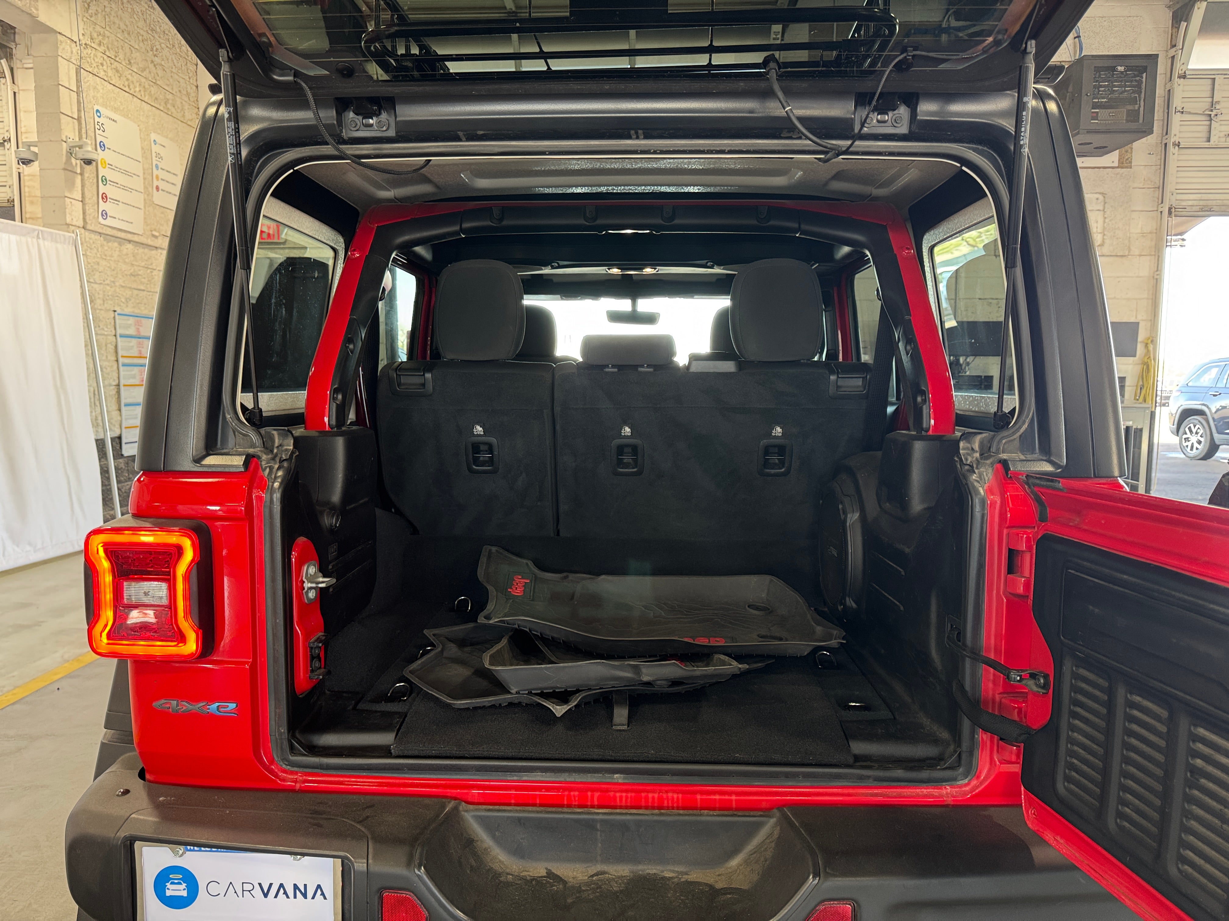 2023 Jeep Wrangler Rubicon 4xe 7