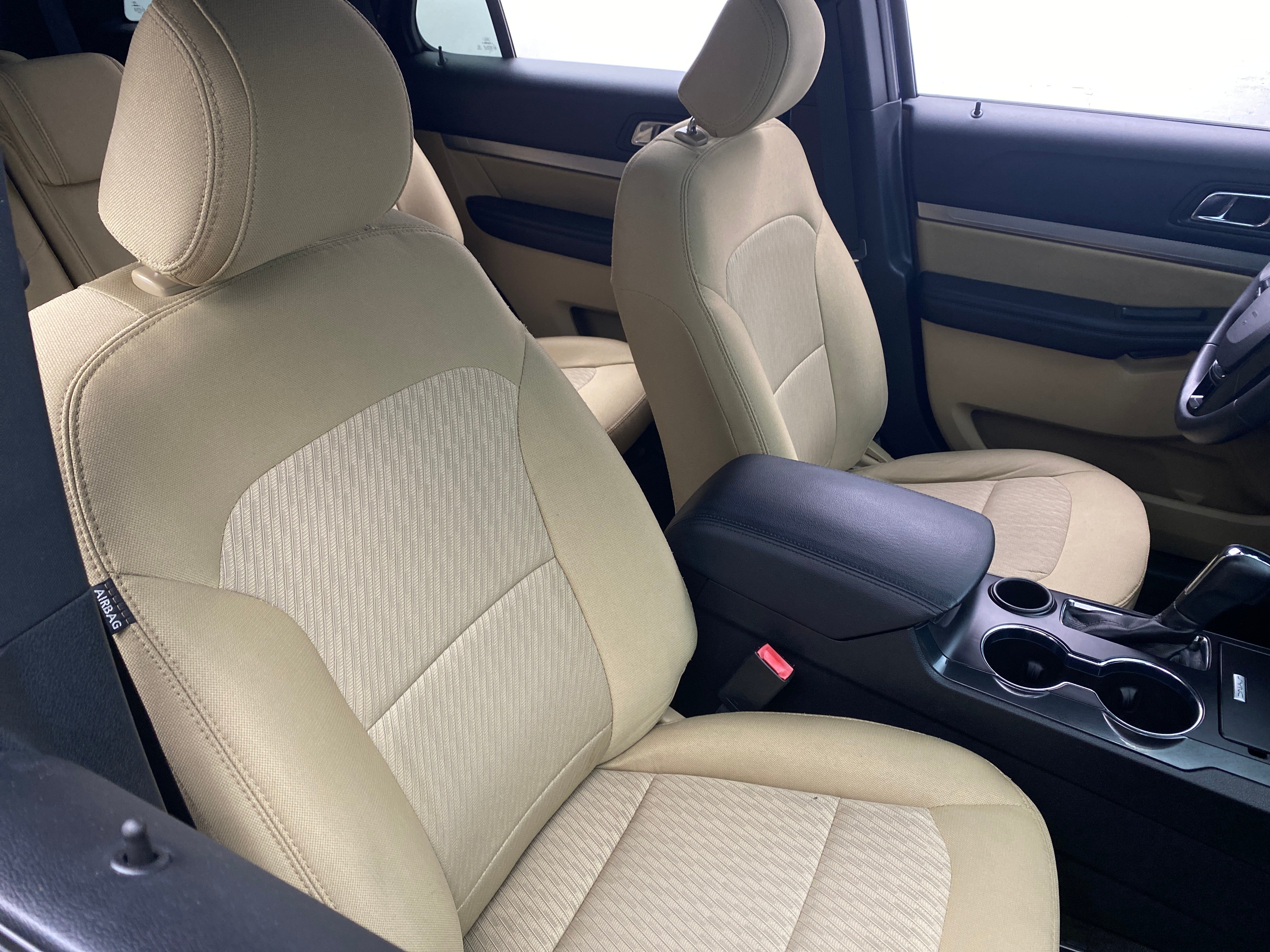 2017 Ford Explorer Base 2