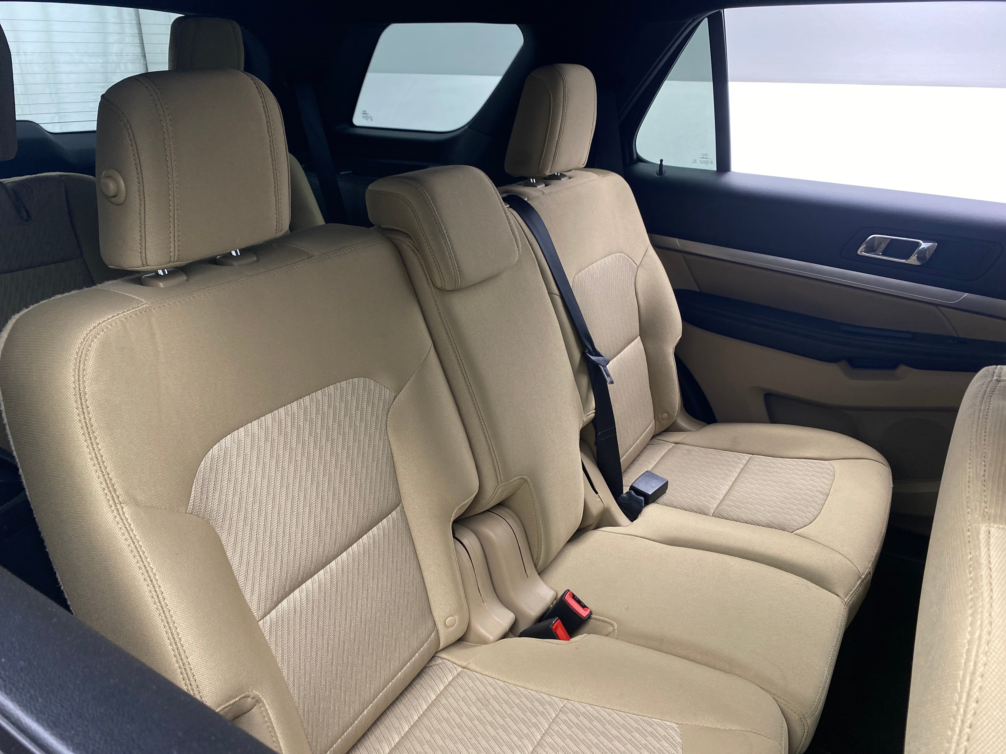2017 Ford Explorer Base 6