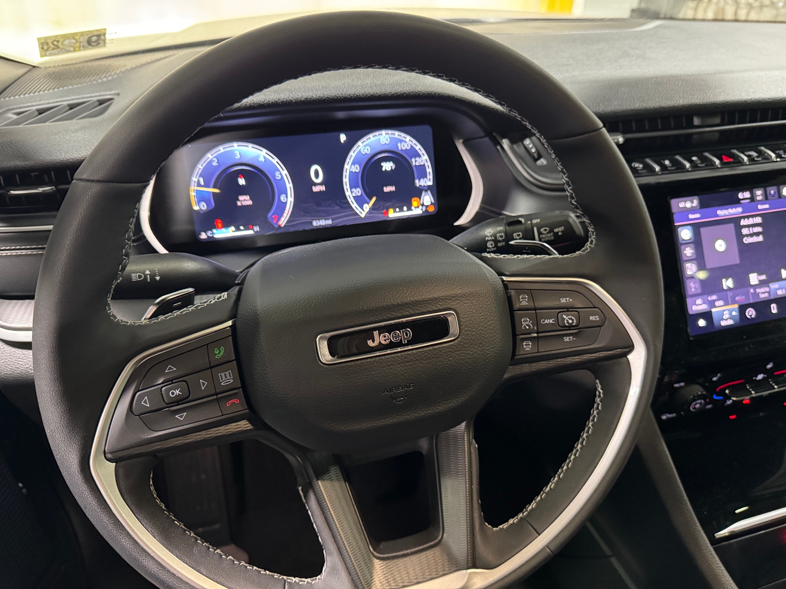 Thumbnail: 2024 Jeep Grand Cherokee L - 5