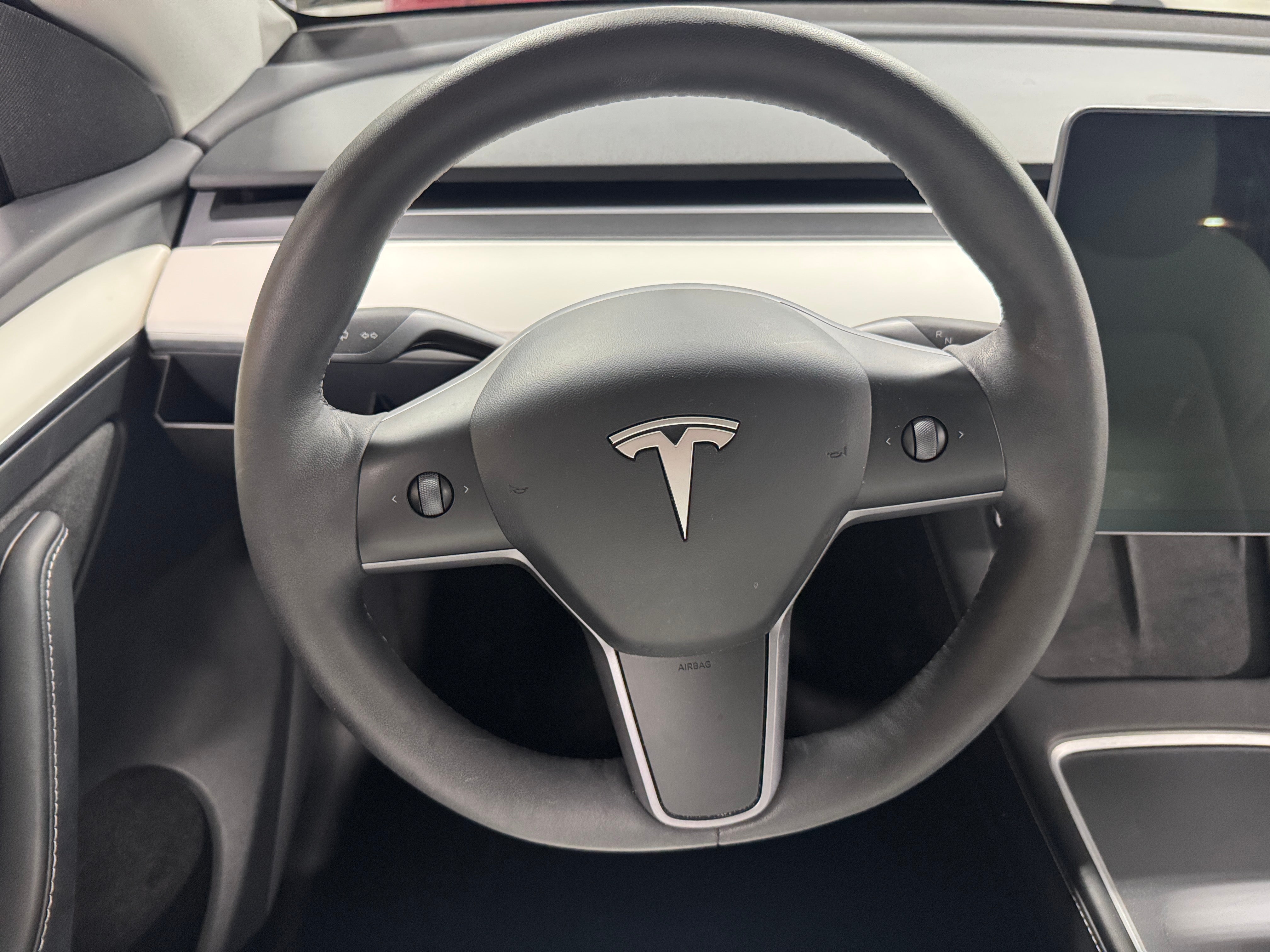 Thumbnail: 2023 Tesla Model Y - 4